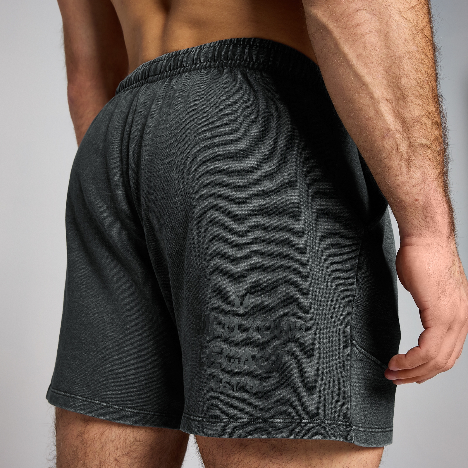 Thumbnail - MP Herren Origin Washed Sweatshorts mit Grafik – Verwaschenes Schwarz - S
