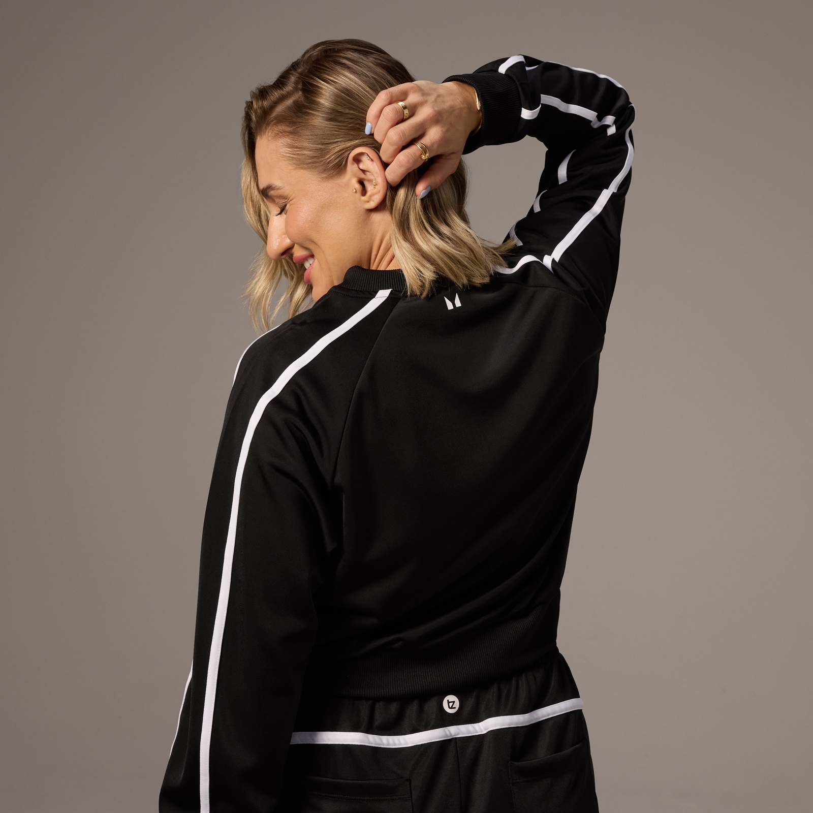 Thumbnail - MP X Tatiana Kontrast-Trainingsjacke mit Reißverschluss – Schwarz - XS