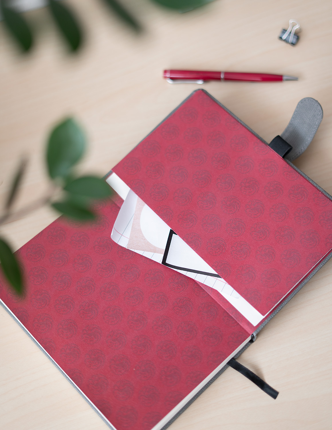 Game Of Thrones Targaryen House Premuim A5 Notebook With Projector Pen