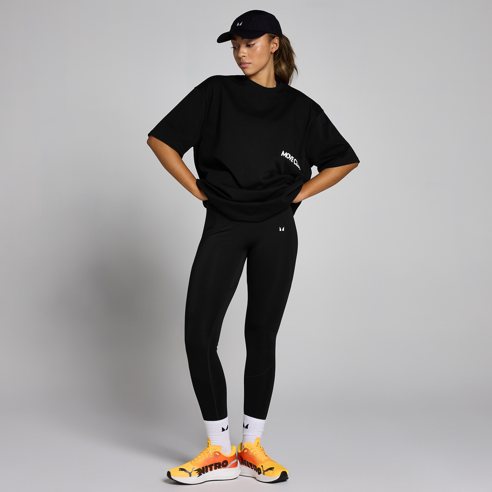 5059883463735 - Unisex Move Club T-Shirt - Black - S-M