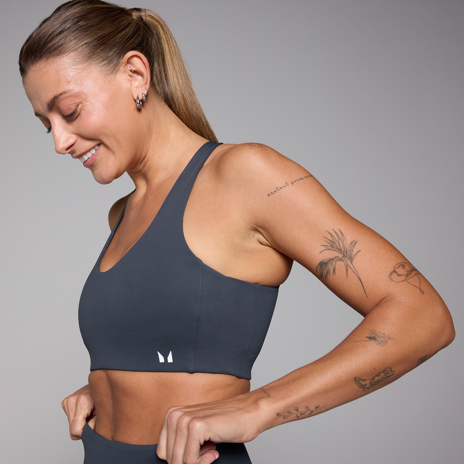 Thumbnail - MP Damen Verstellbarer Sport-BH mit auf dem Rücken gekreuzten Trägern – Midnight Blue - XS