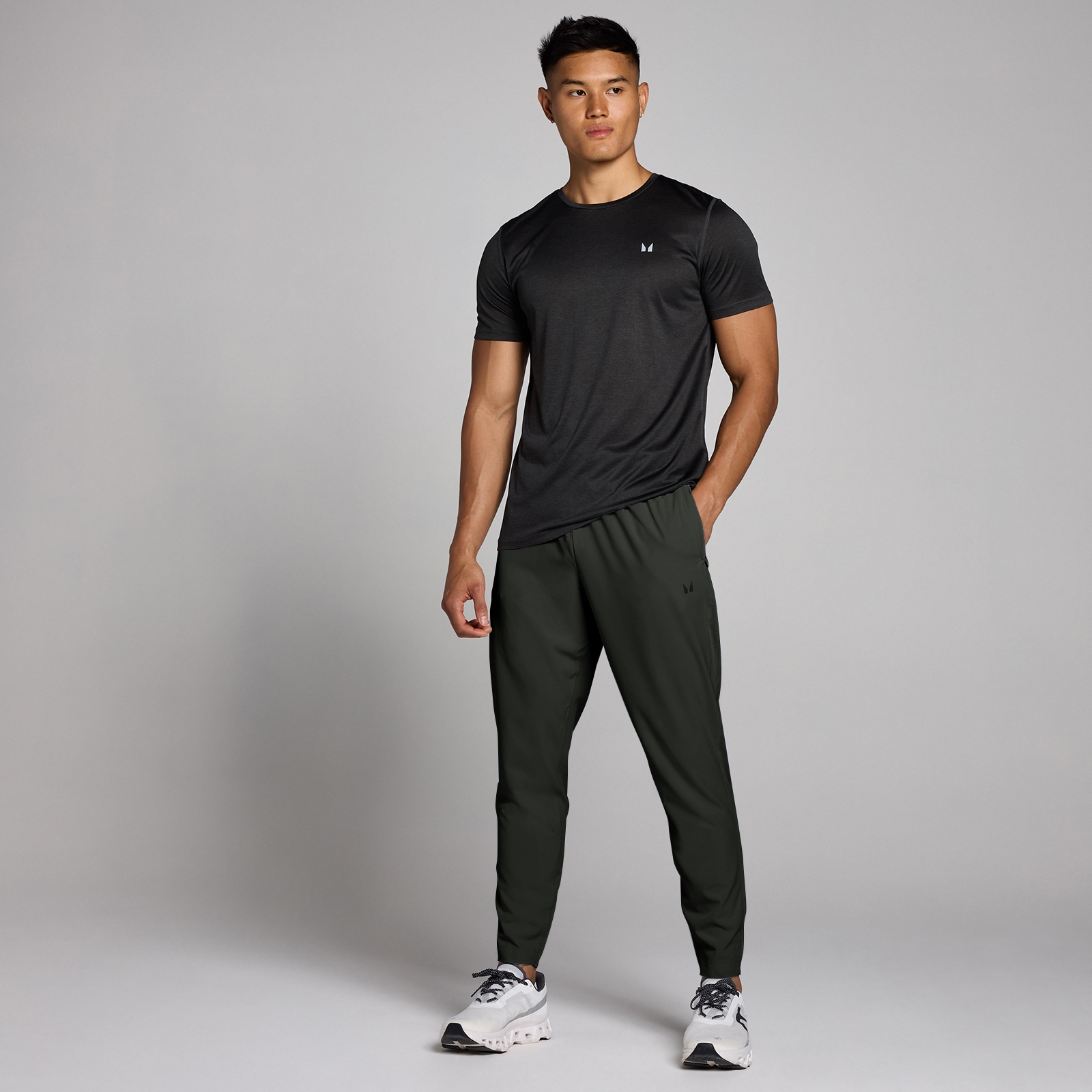 5059883370675 - Herren Tempo Woven Jogginghose – Verwaschenes Schwarz - L