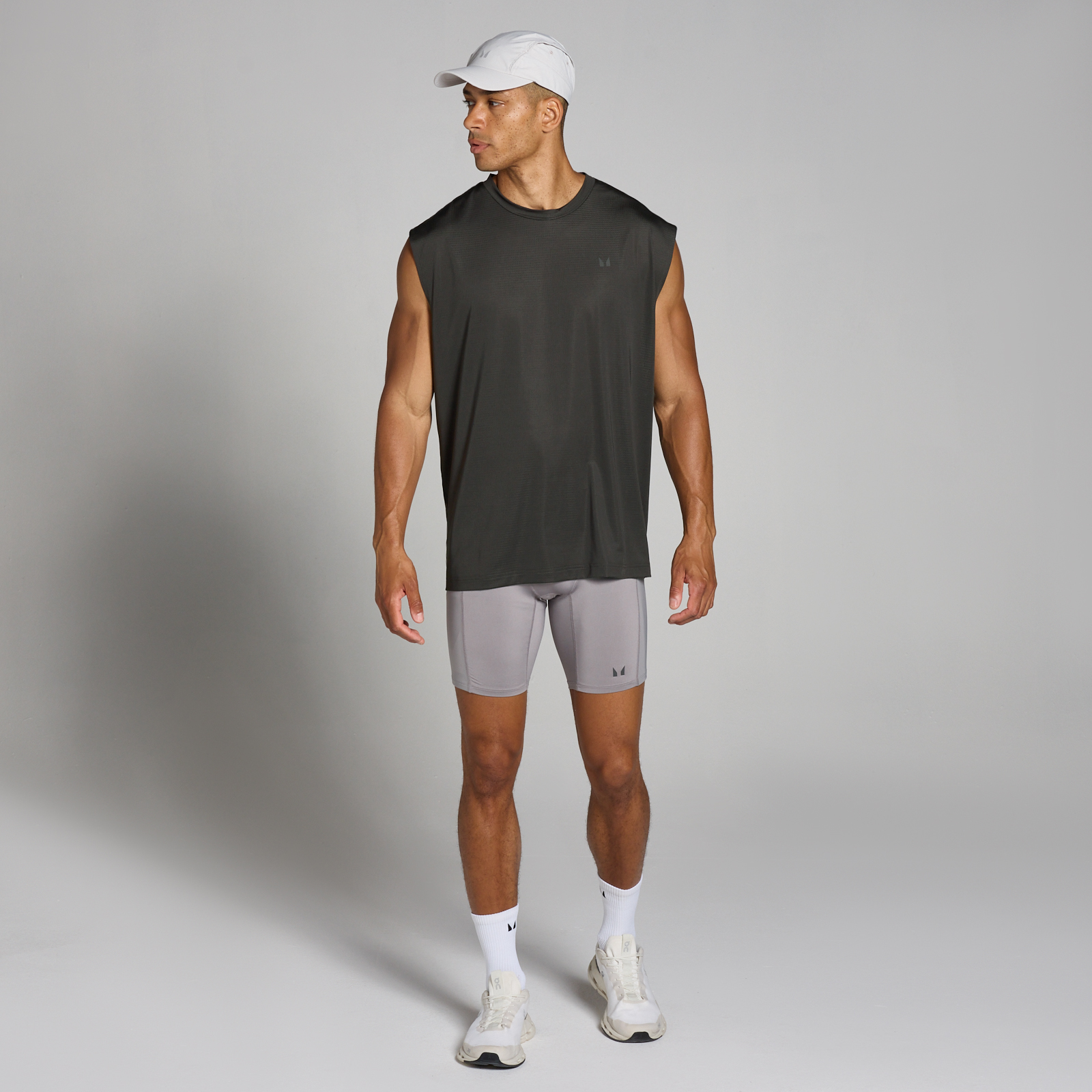 5059883373454 - Herren Tempo Oversize-Netz-Trainings-Tanktop – Nachtgrau - S