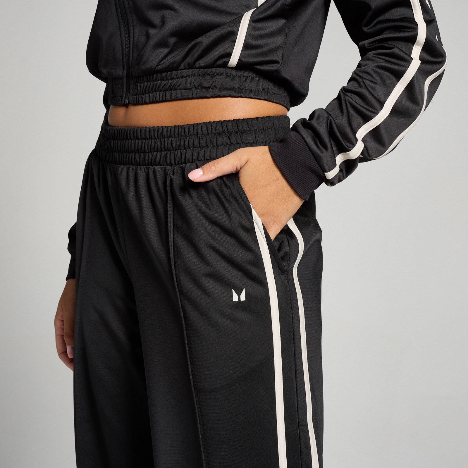 Thumbnail - MP Damen Trikot Trainings-Jogginghose mit Geradem Bein – Schwarz/Weiß - XS