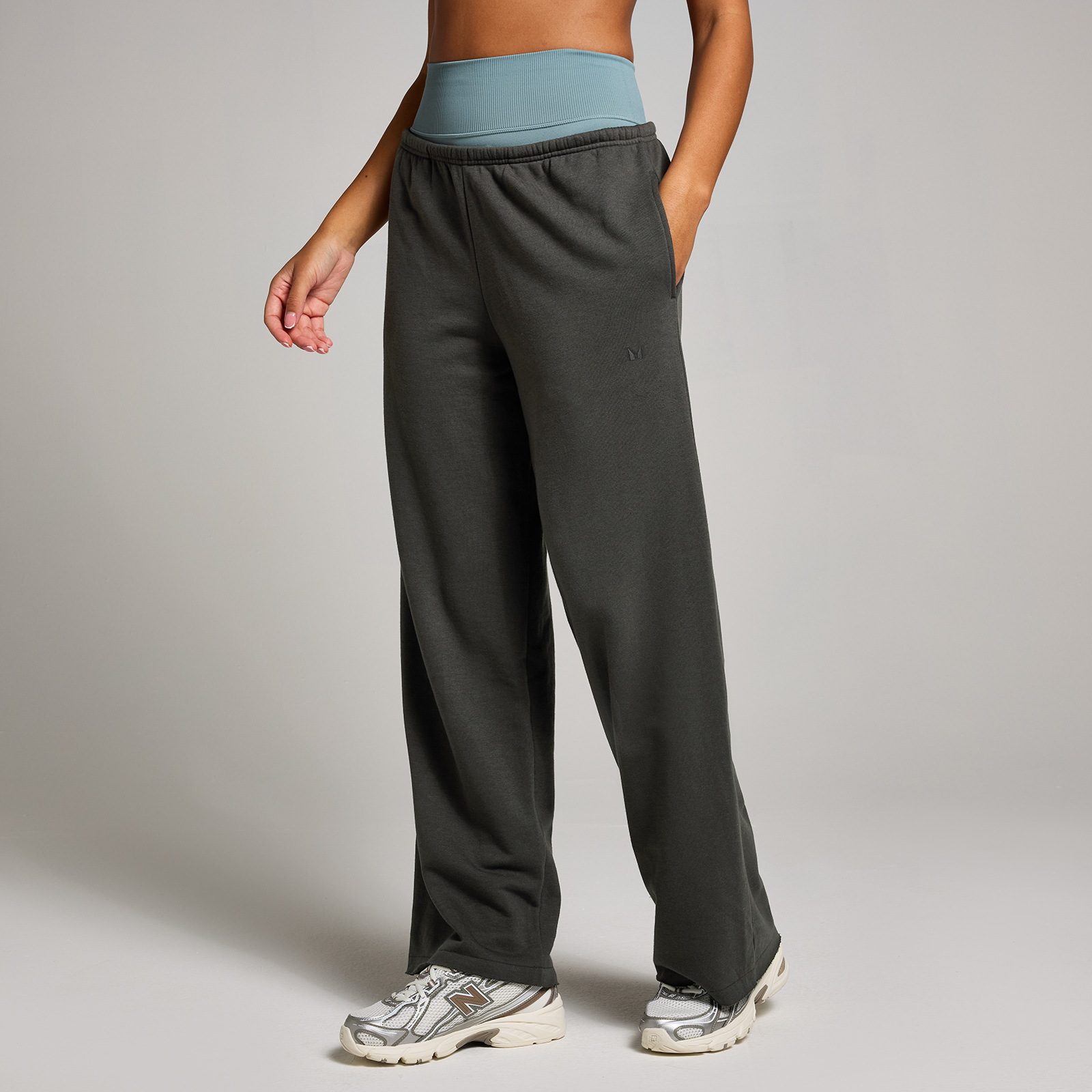5059883380704 - Damen Tempo Mittelhohe Jogginghose mit Geradem Bein – Nachtgrau - XL