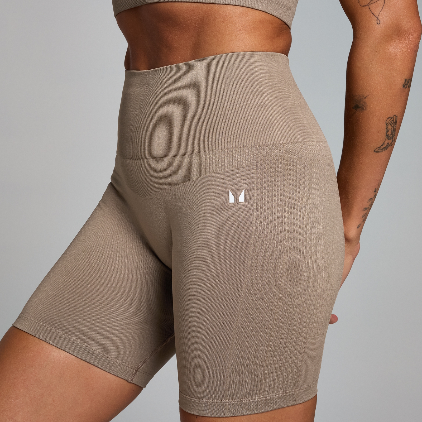 Thumbnail - MP Damen Shape Nahtlose Radlerhose – Helles Graubraun - XS