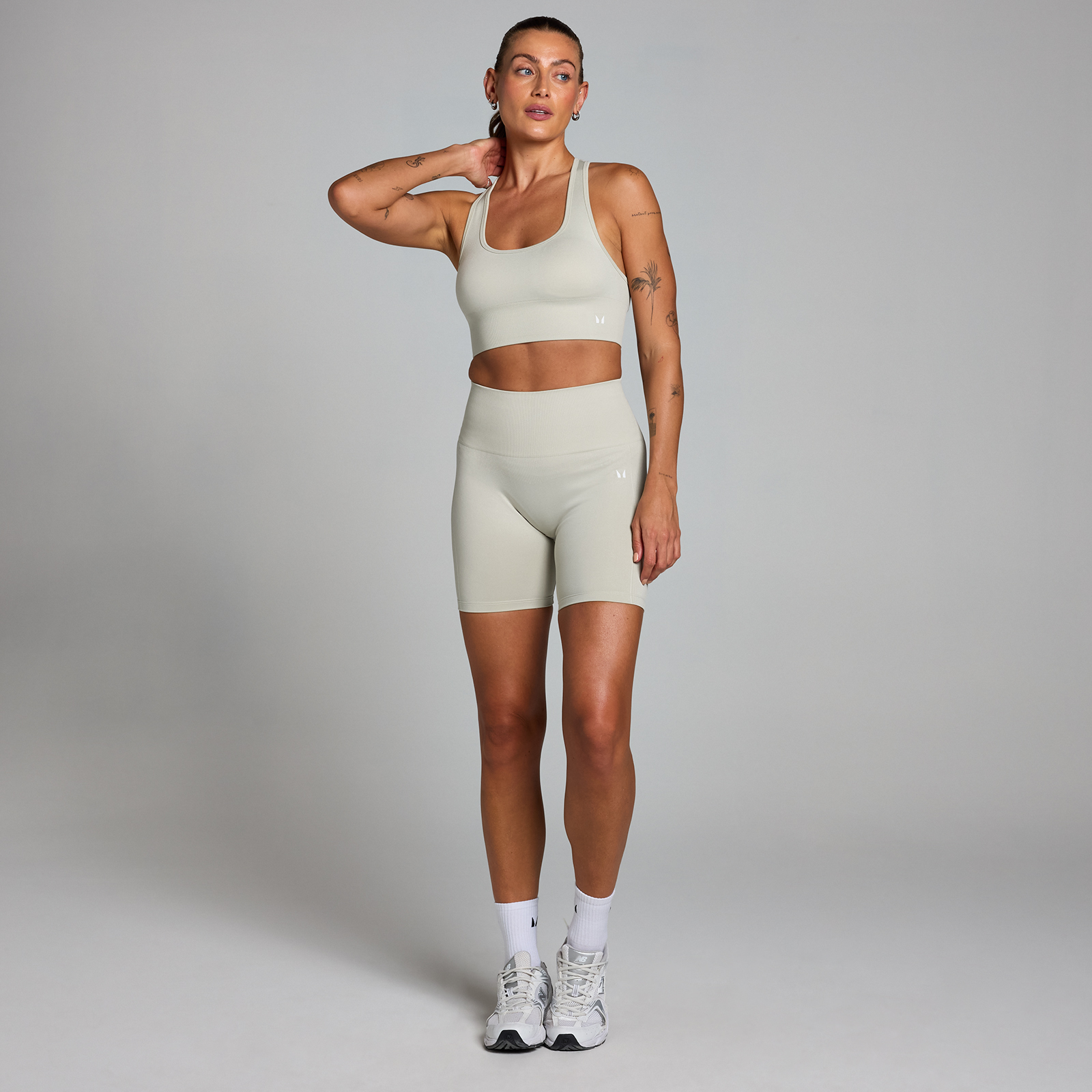 Thumbnail - MP Damen Shape Nahtlose Radlerhose — Aschgrau - L