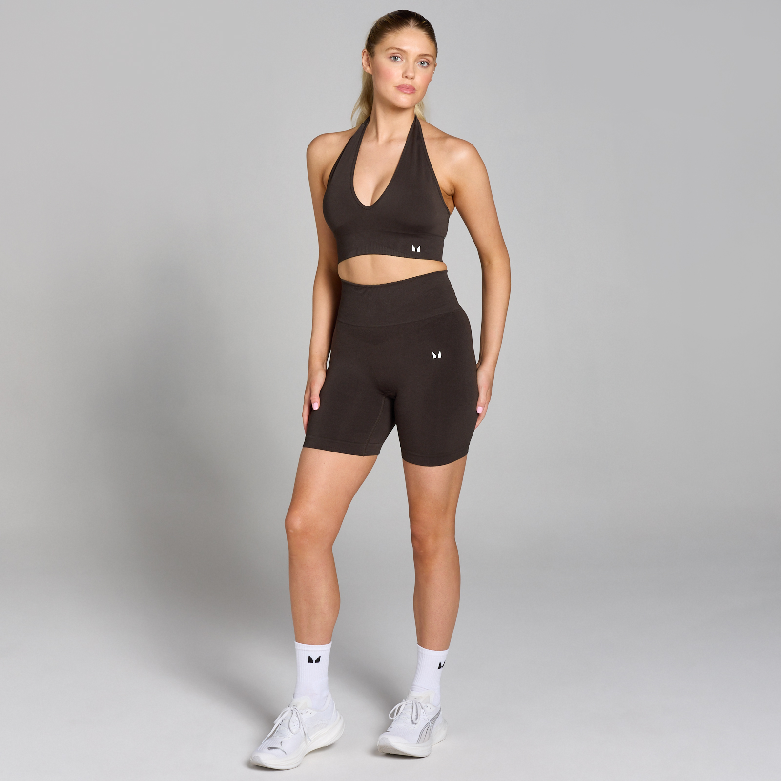 5059883387901 - MP Damen Tempo Nahtlose Scrunch-Shorts – Schokolade - XL