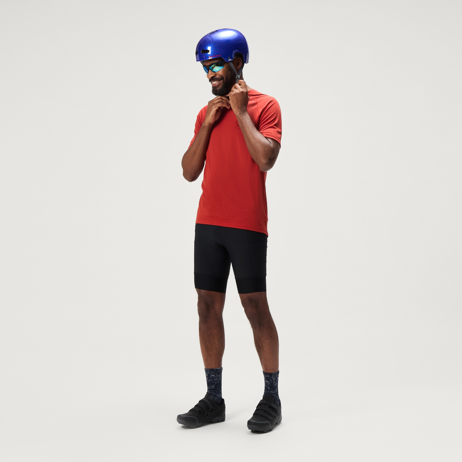 Endura Men's Loop Waist Shorts - Black | Extra 10% off first order.