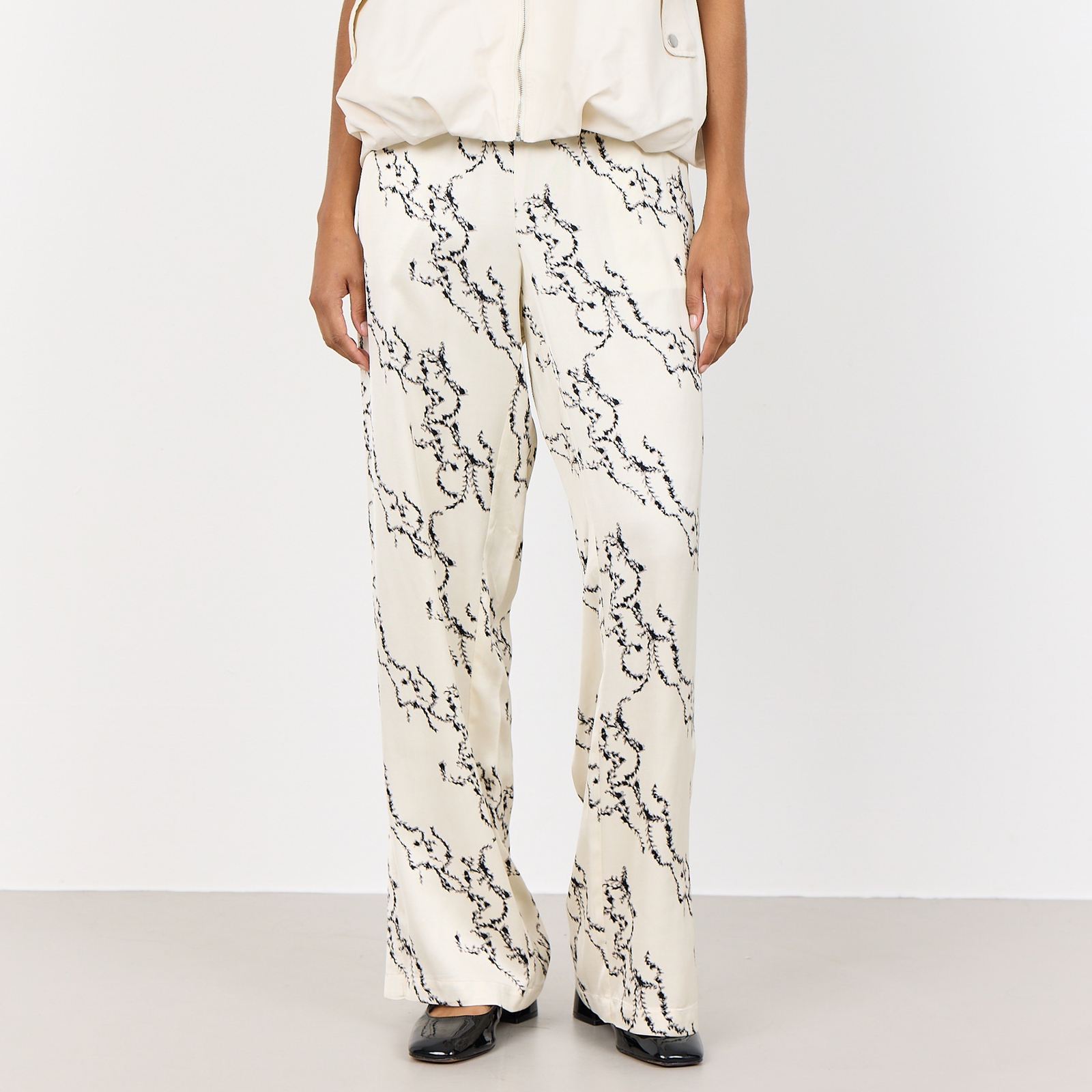 Leveté Room Kennedy Floral-Print Woven Trousers - XL / 42