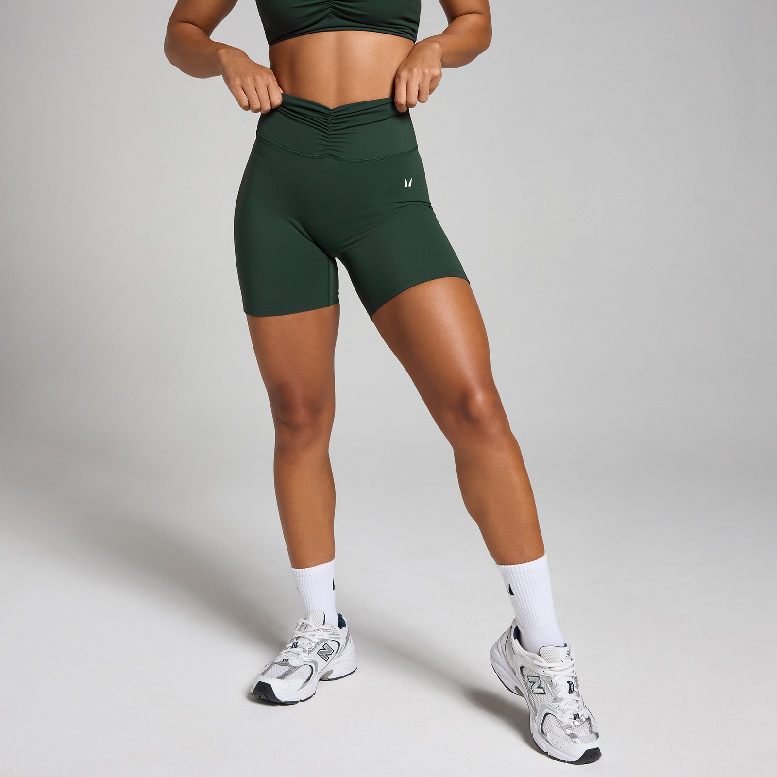 Myprotein UK MyProtein MP Women's Tempo Ruched Front Shorts - Dark Emerald