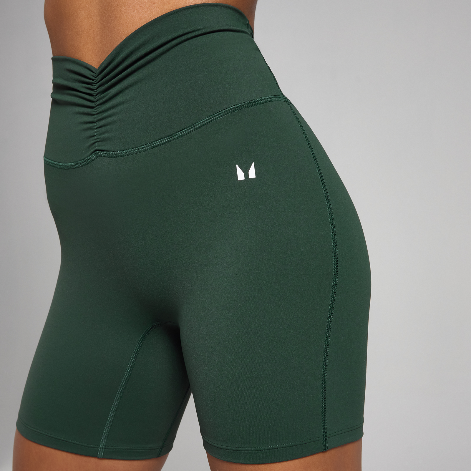 Thumbnail - MP Damen Tempo Shorts mit Geraffter Vorderseite – Dunkles Smaragdgrün - S