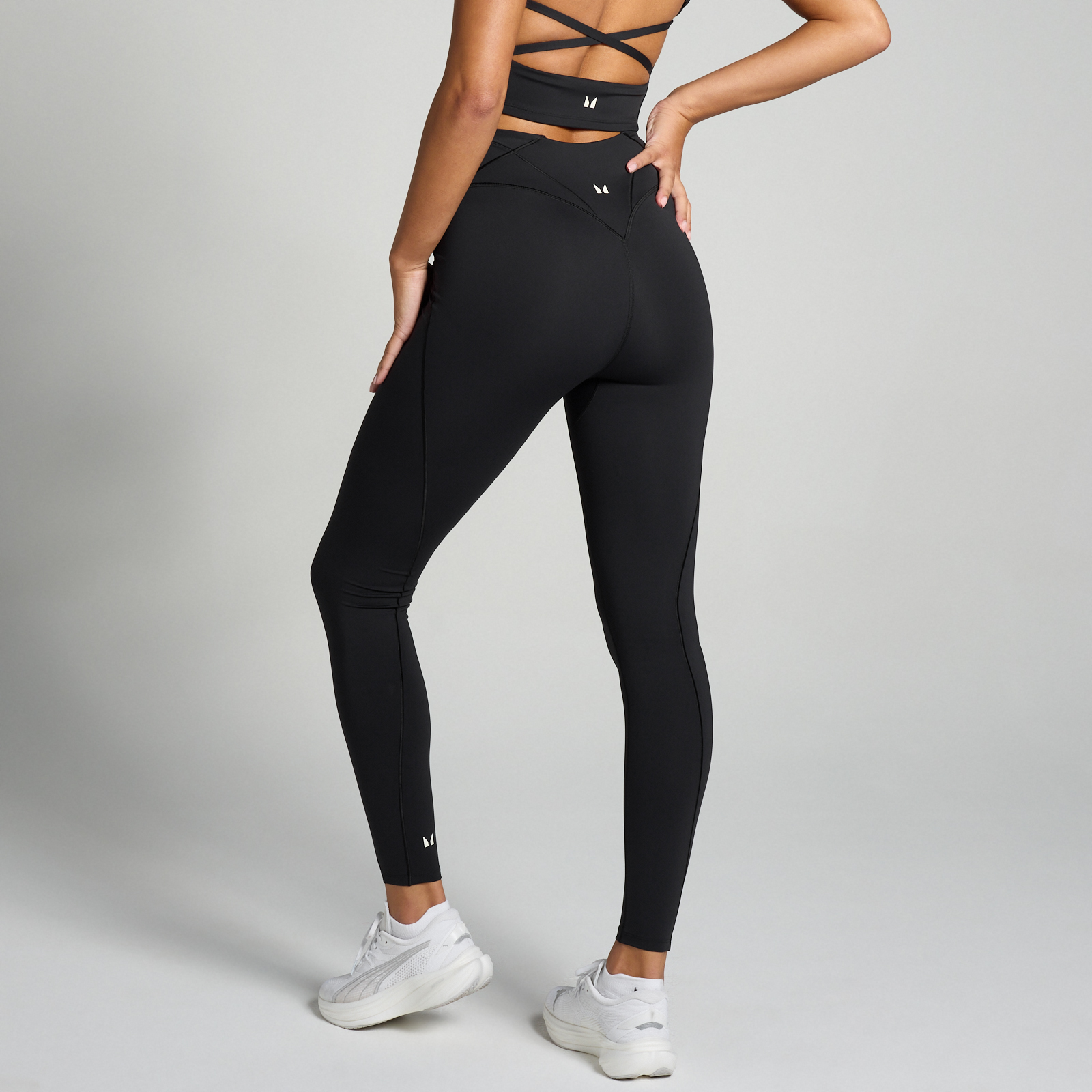 MP Damen Tempo Ultra Curved Seam Leggings – Schwarz - M