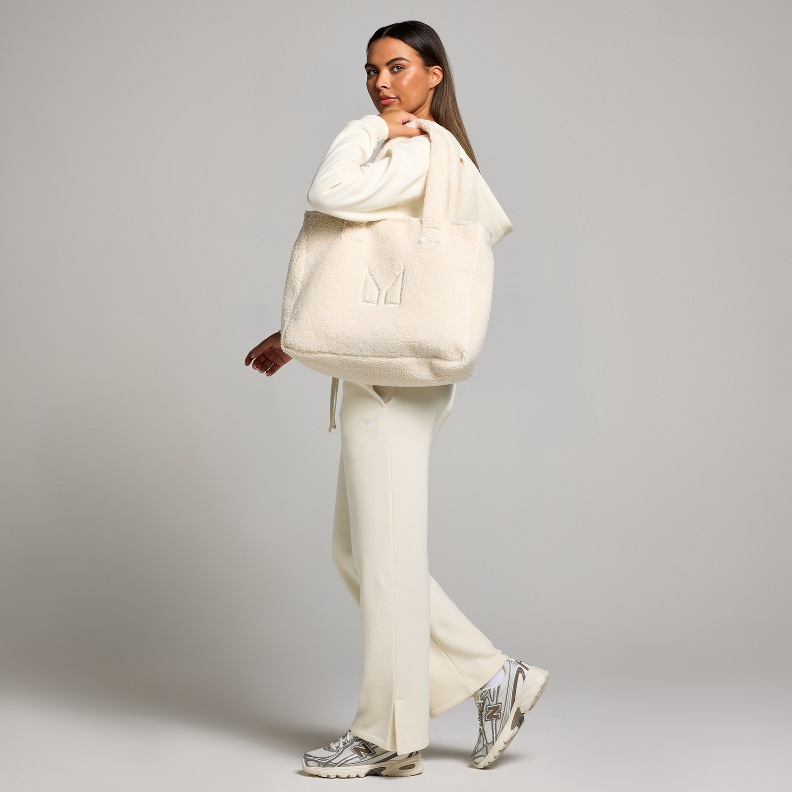 5059883396651 - MP Borg Gepolsterte Tragetasche – Helles Cremeweiß