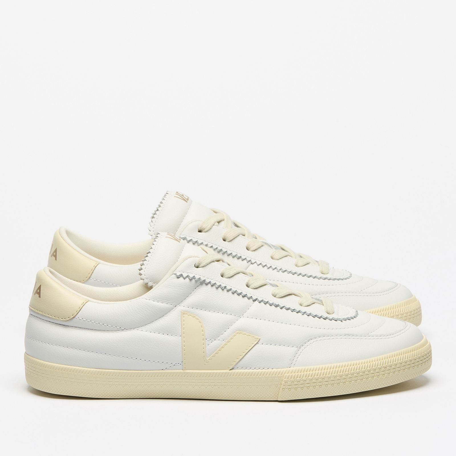 Veja Men's Panenka Leather Low Top Trainers - UK 8