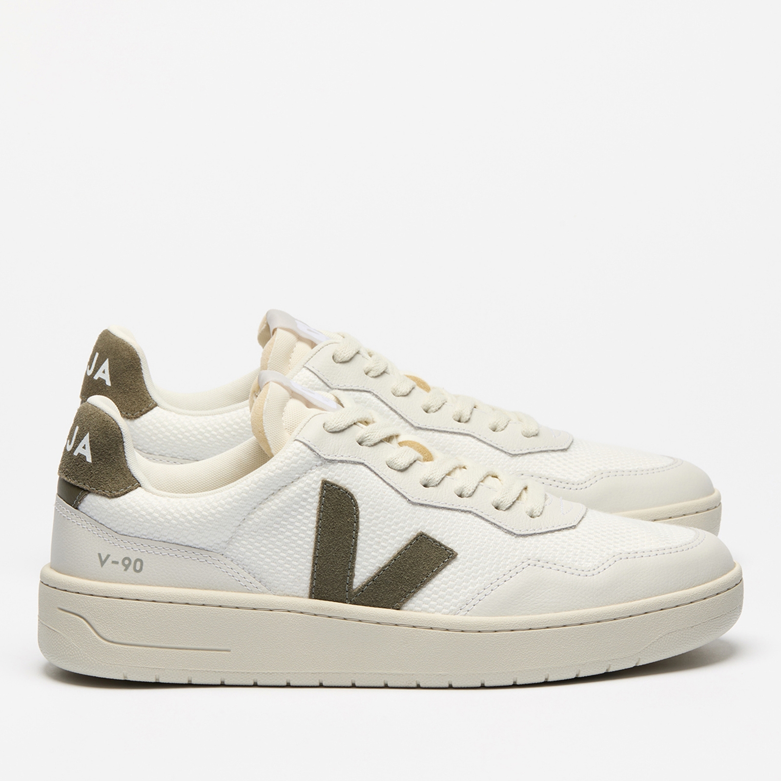 Veja Men's V-90 Bastille B-Mesh Trainers - UK 11