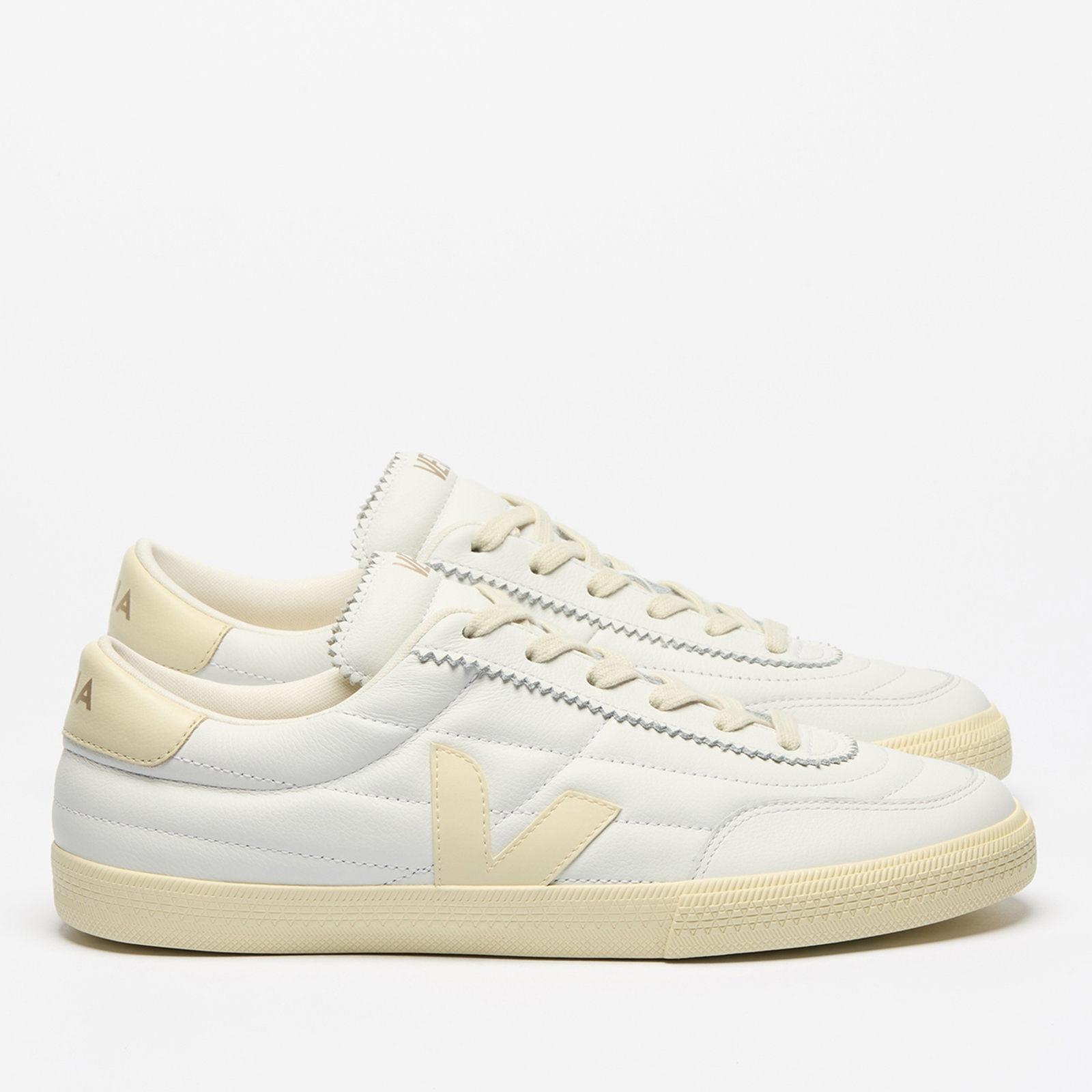 Veja Women's Panenka Leather Low Top Trainers - UK 5
