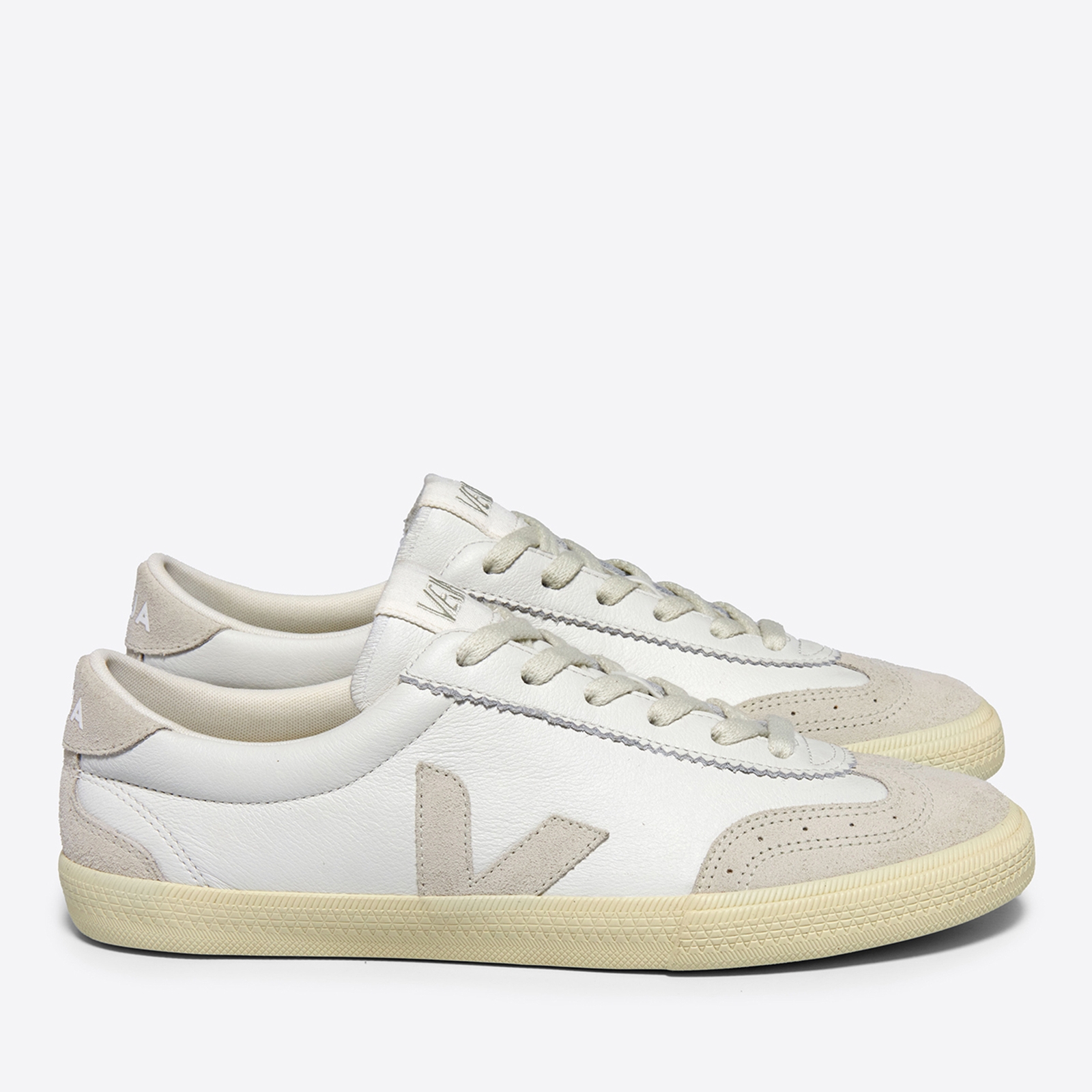 Veja Women's Volley Low Top Leather Trainers - UK 6
