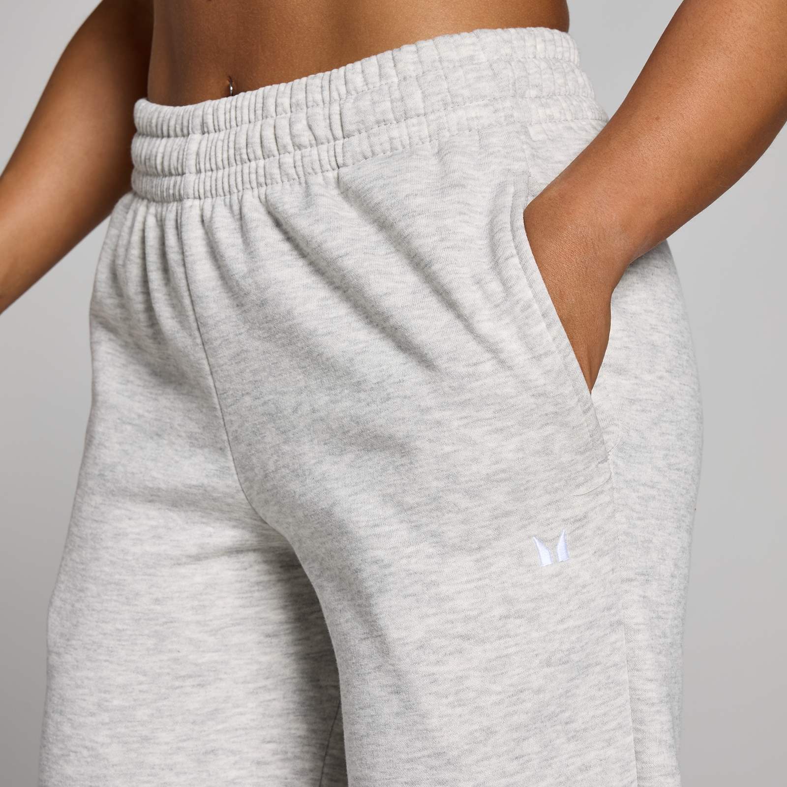 Thumbnail - MP Damen Basics Jogginghose mit zierlicher Passform und geradem Bein – Hellgrau - M