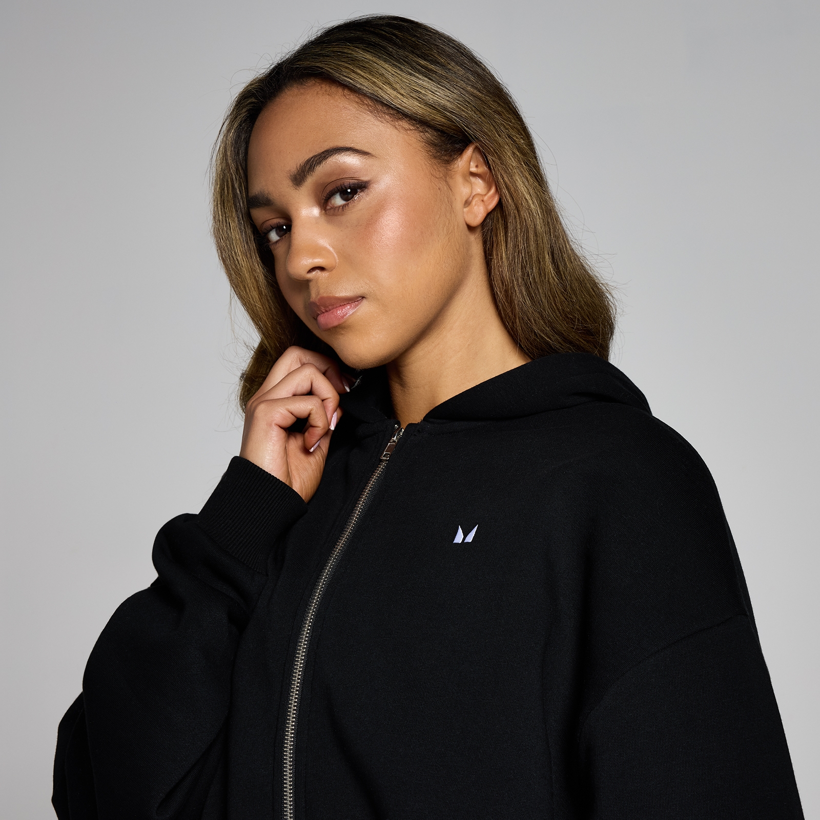 Thumbnail - MP Damen Basics Kapuzenpulli mit verkürztem Schnitt und durchgehendem Reißverschluss – Schwarz - XS