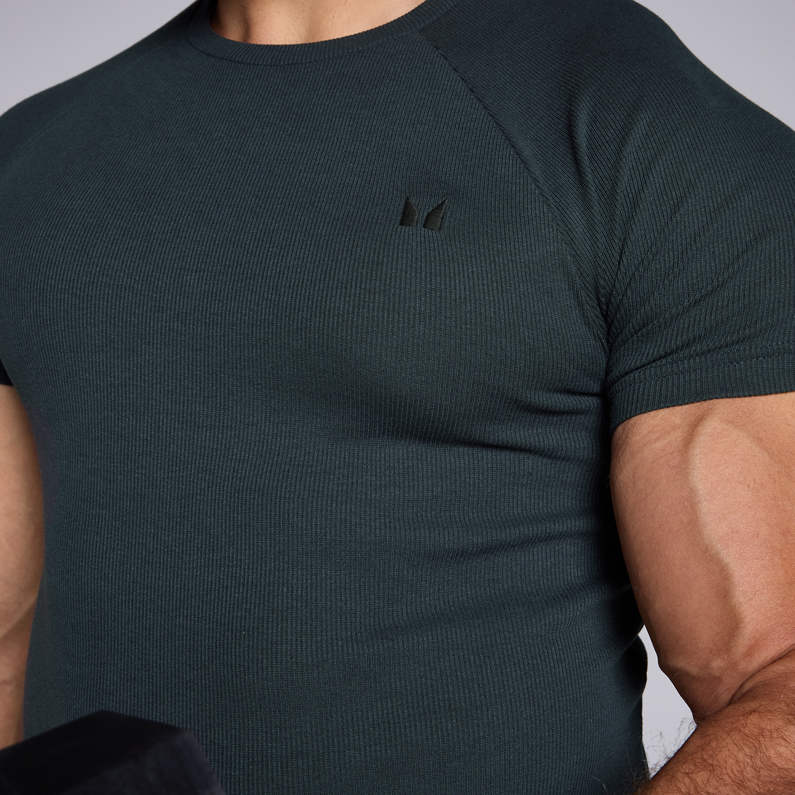 Thumbnail - MP Herren Origin geripptes T-Shirt in Muskelpassform – Verwaschenes Schwarz - XXL