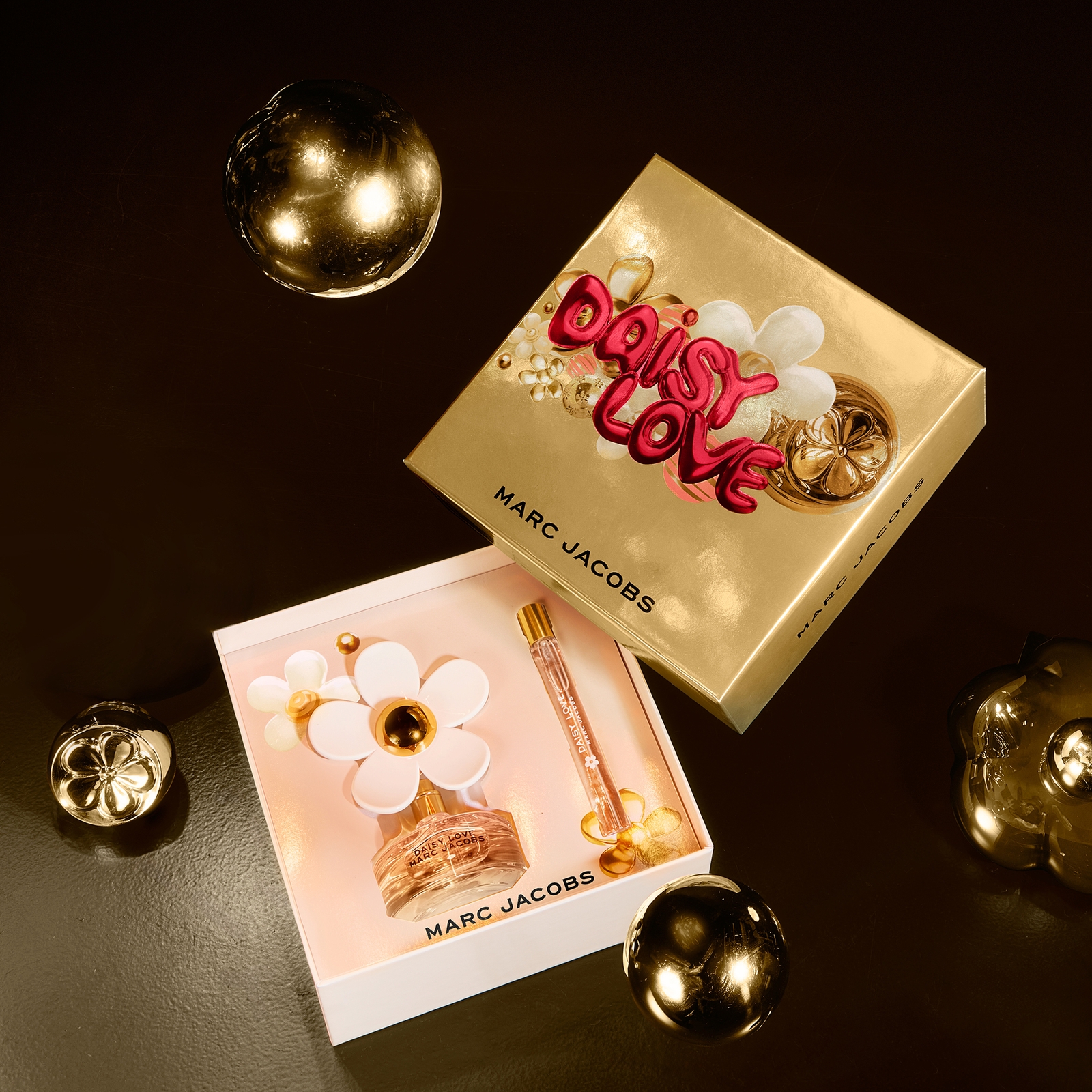Thumbnail - Marc Jacobs Daisy Love Eau de Toilette 50ml Gift Set