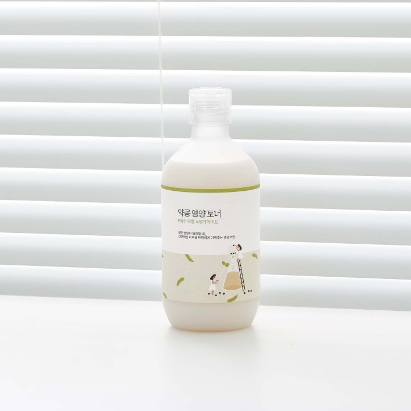 Thumbnail - Round Lab Soybean Toner 300ml