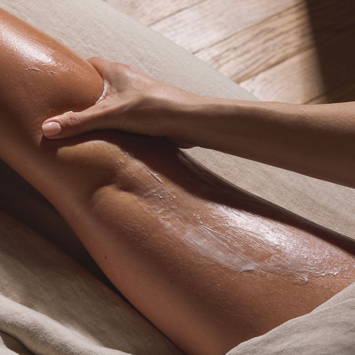massage on back of leg