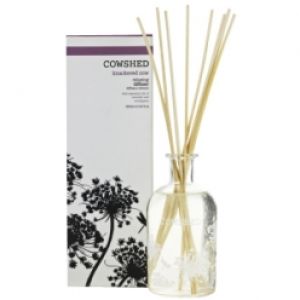 Difusor relajante para habitación Knackered Cow de Cowshed (250 ml)