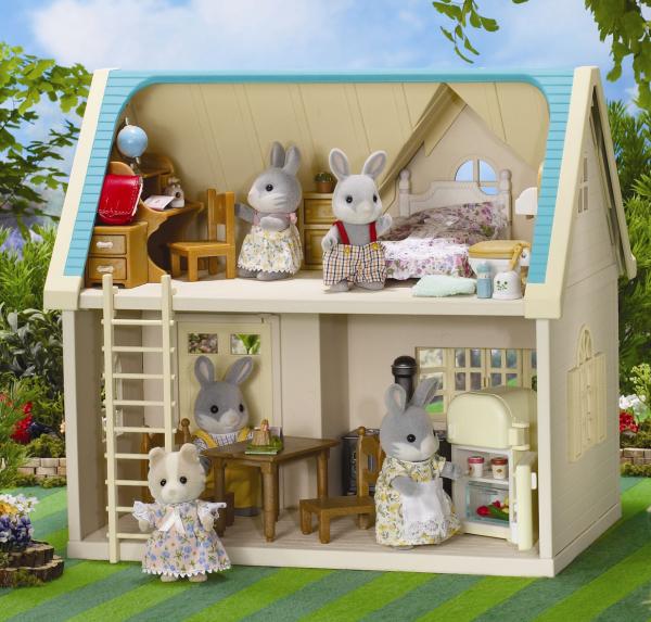 Sylvanian Family: Applewood cottage Toys | TheHut.com