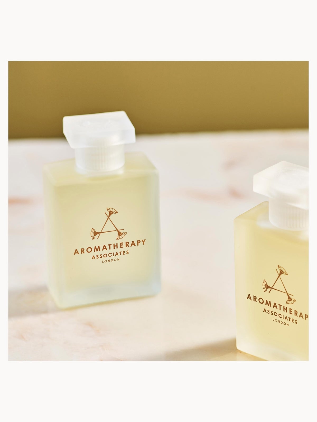 Aromatherapy Associates De-Stress Muscle Bath & Shower Oil (55ml) 4