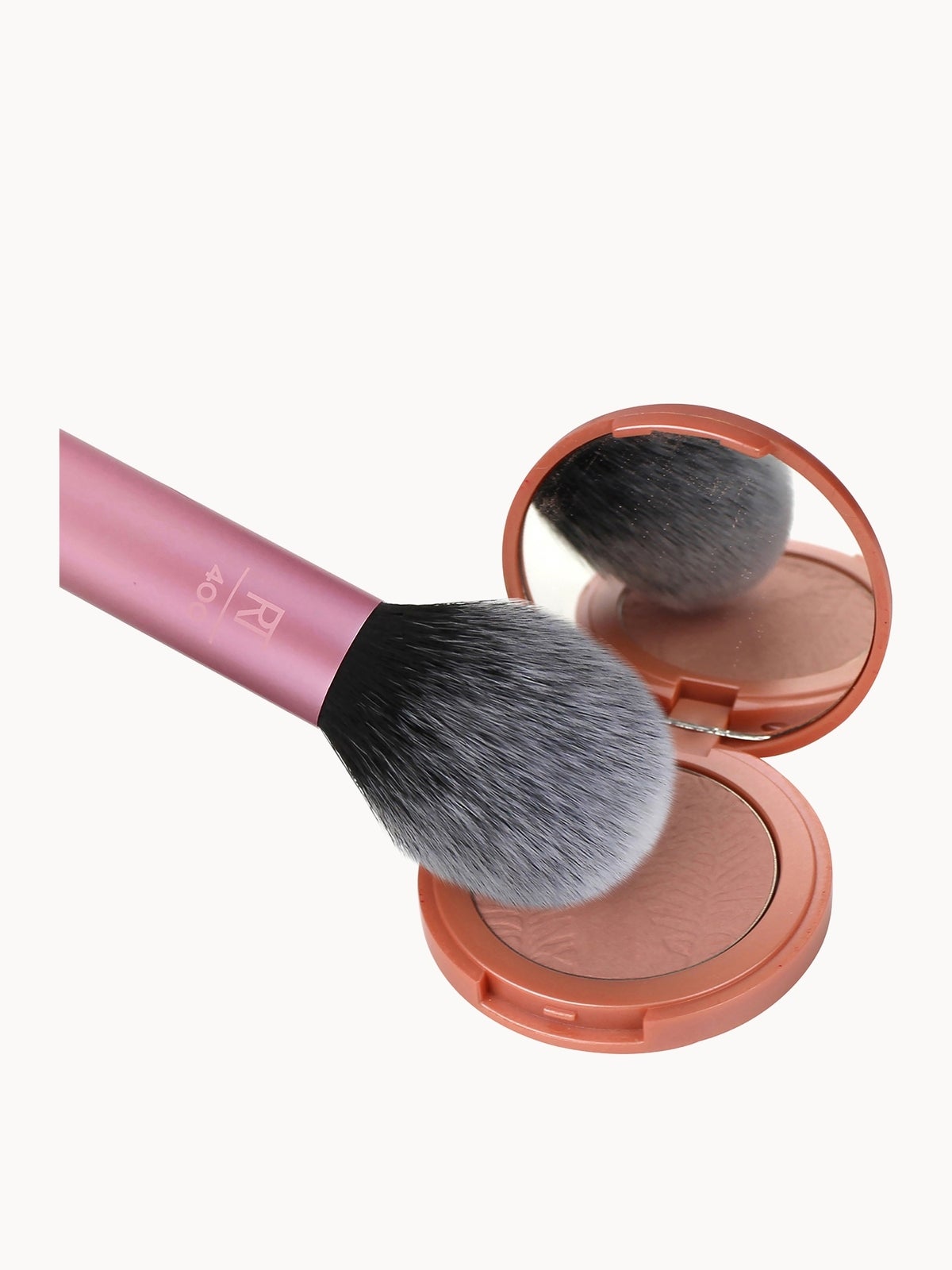 Real Techniques Blush Brush 4
