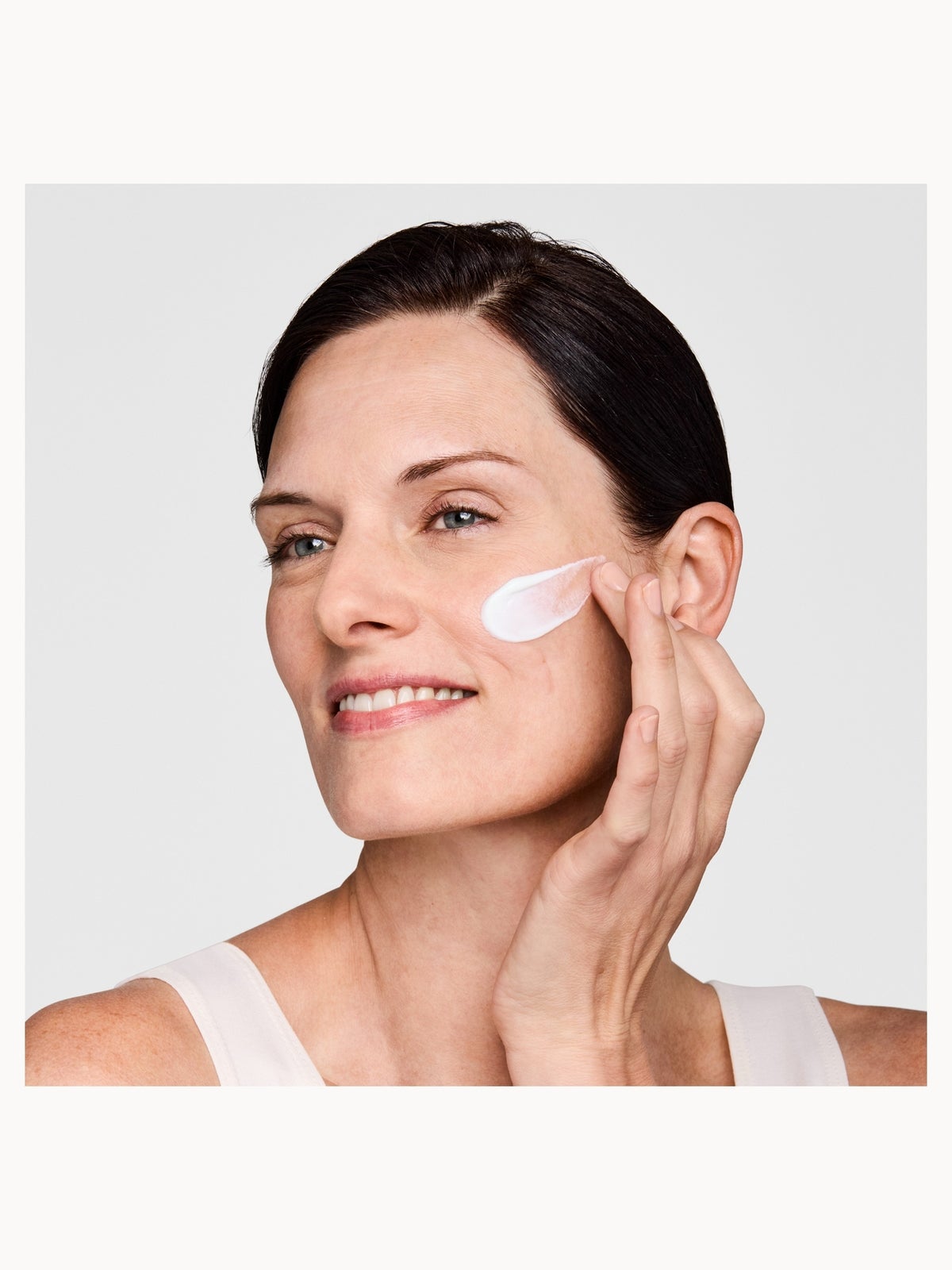 Estée Lauder DayWear Multi-Protection 24H-Moisturiser Creme SPF15 for Normal/Combination Skin 50ml 3