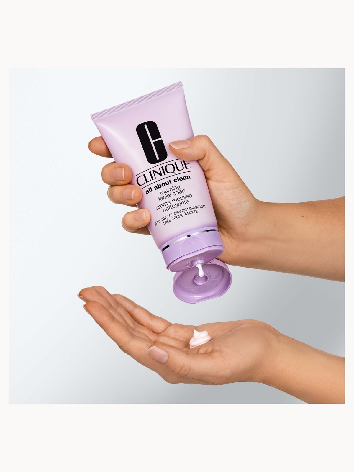 Clinique Foaming Sonic Facial Soap 150ml 4