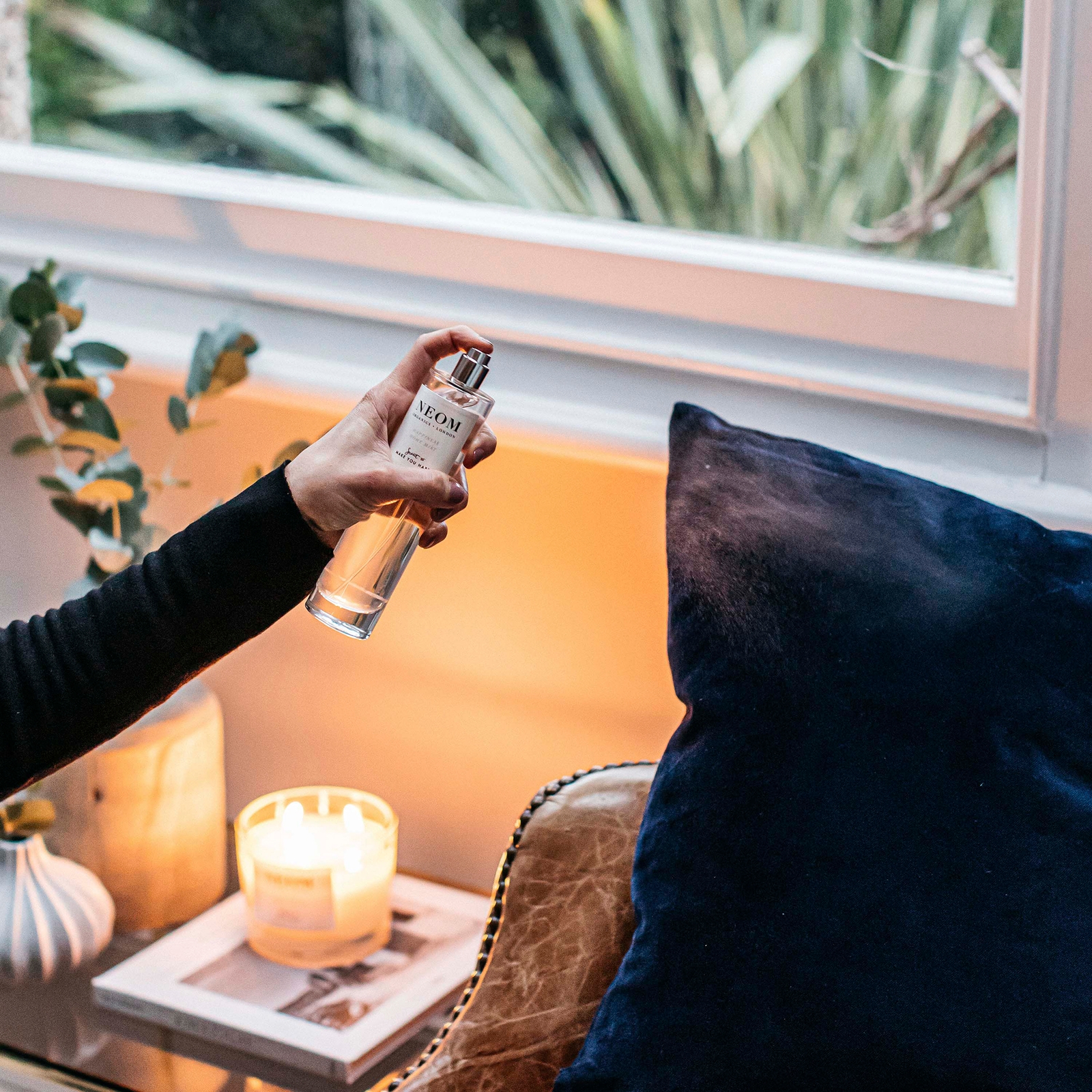 Thumbnail - NEOM Organics De-Stress Home Mist (100ml)