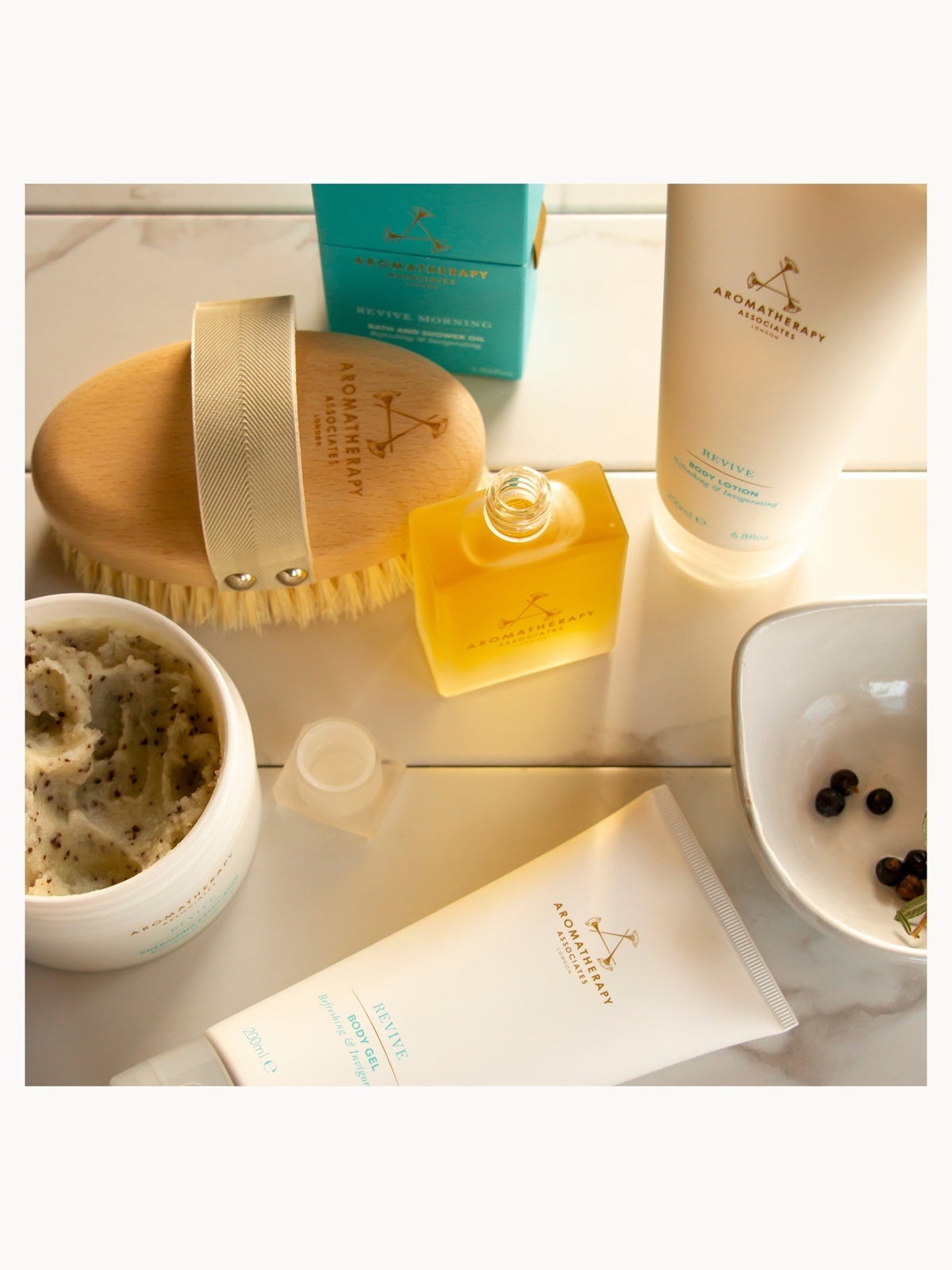 Aromatherapy Associates Polishing Body Brush 4