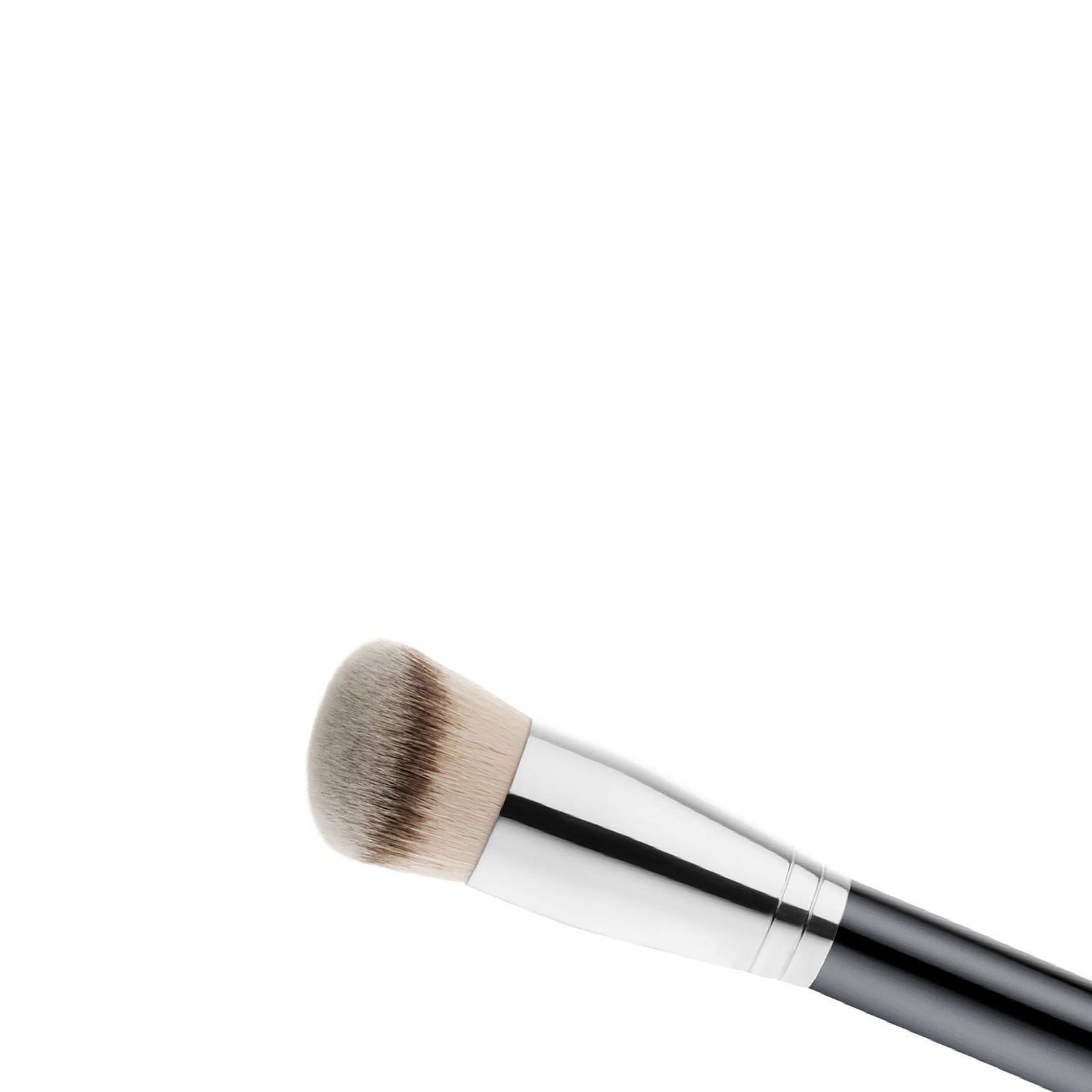 MAC Brush - 170 Synthetic Rounded Slant Foundation