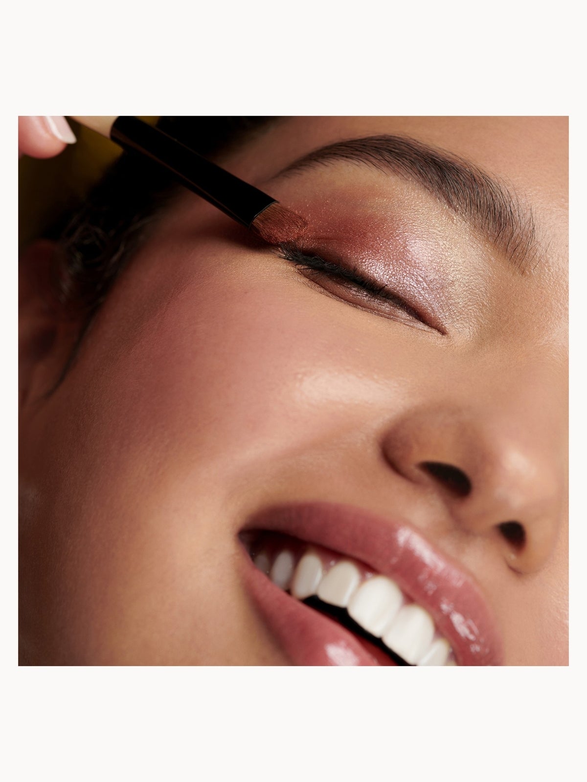 Bobbi Brown Eye Shadow Brush 2