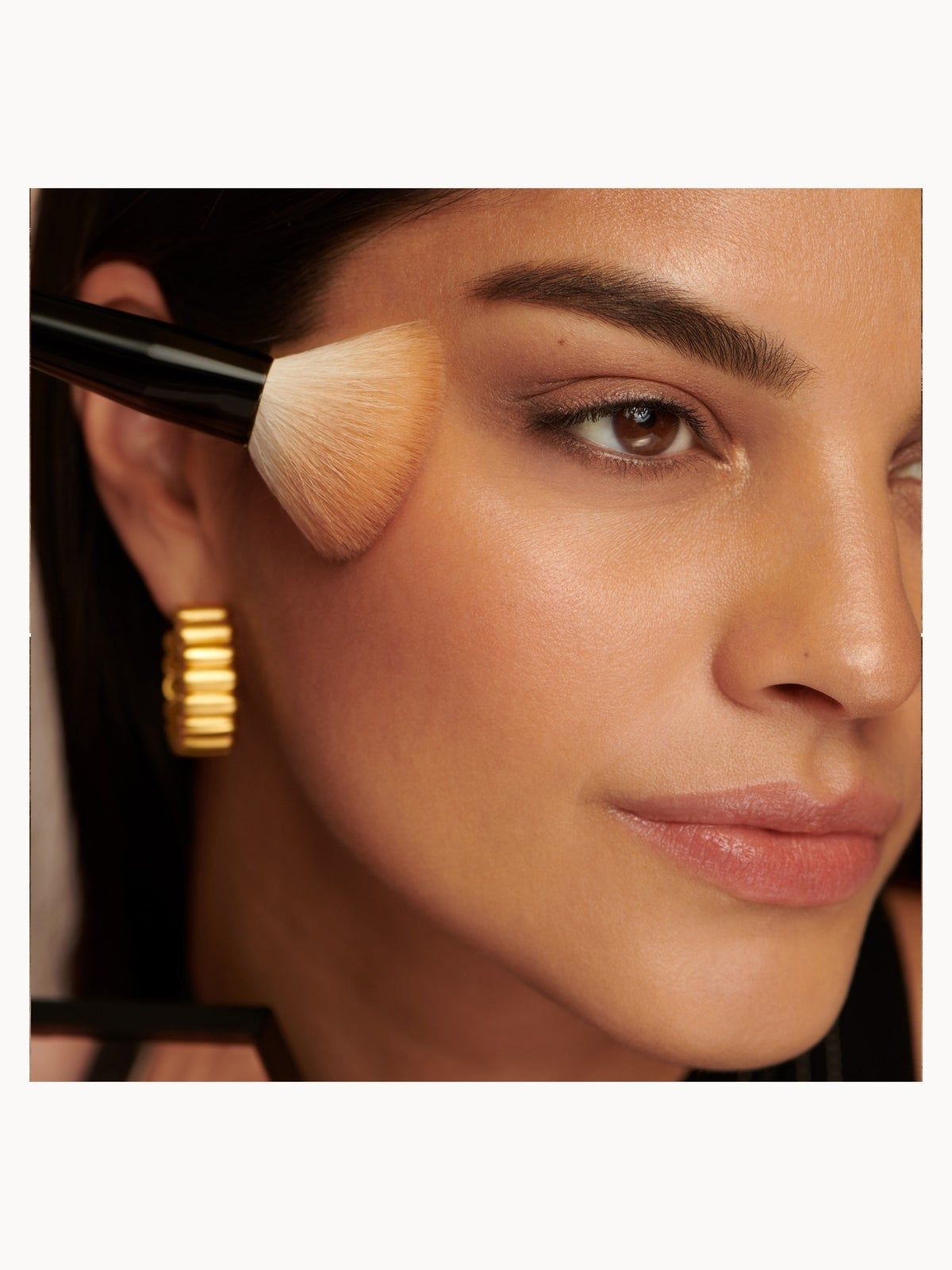 Bobbi Brown Face Blender Brush 2