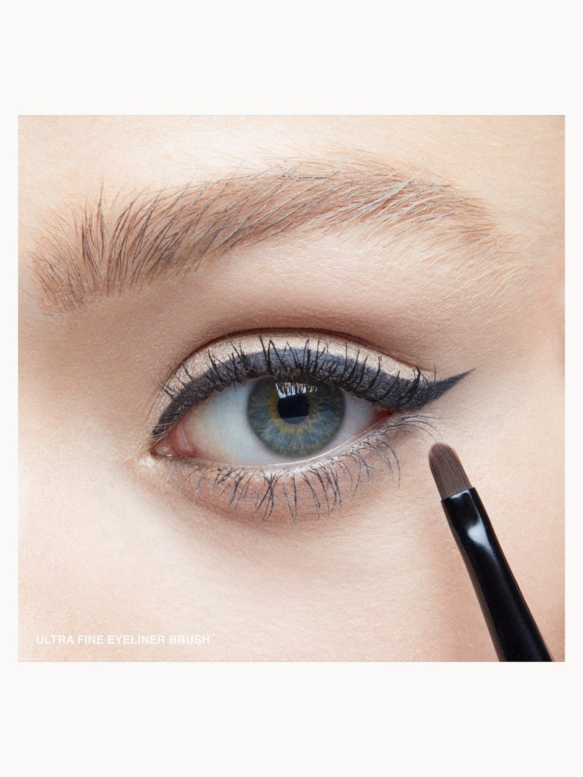 Bobbi Brown Ultra Fine Eyeliner Brush 2