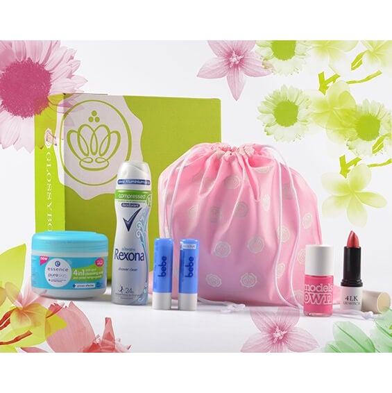 GLOSSYBOX Young Beauty Februar 2015 - DE