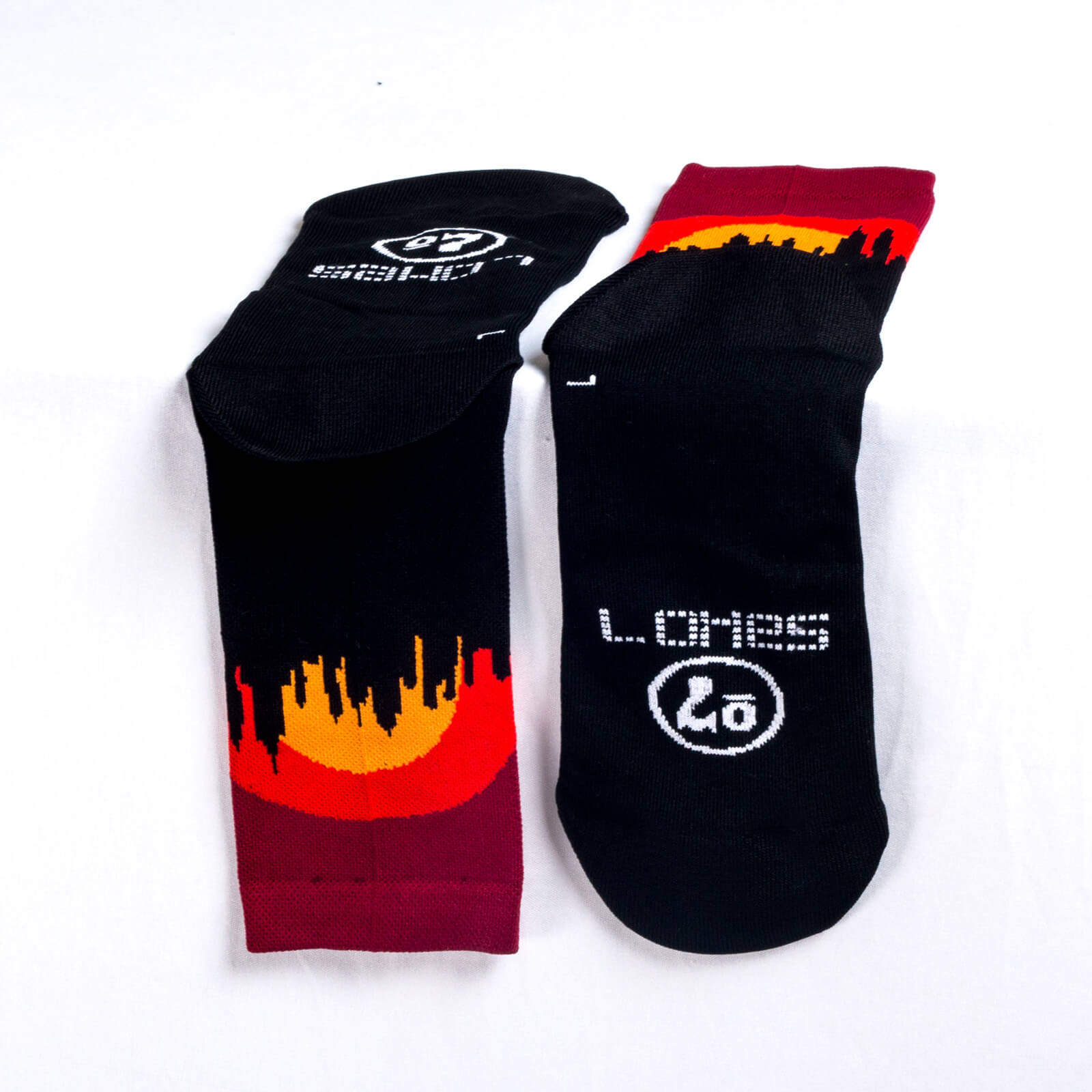 Sako7 New York Skyline Socks - Sunset - S - Black