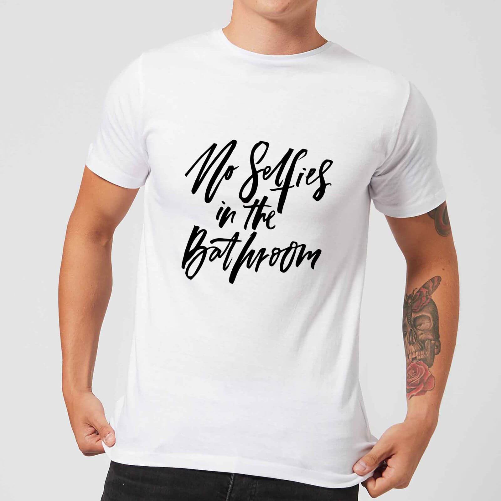 PlanetA444 No Selfies In The Bathroom Men's T-Shirt - White - S - White