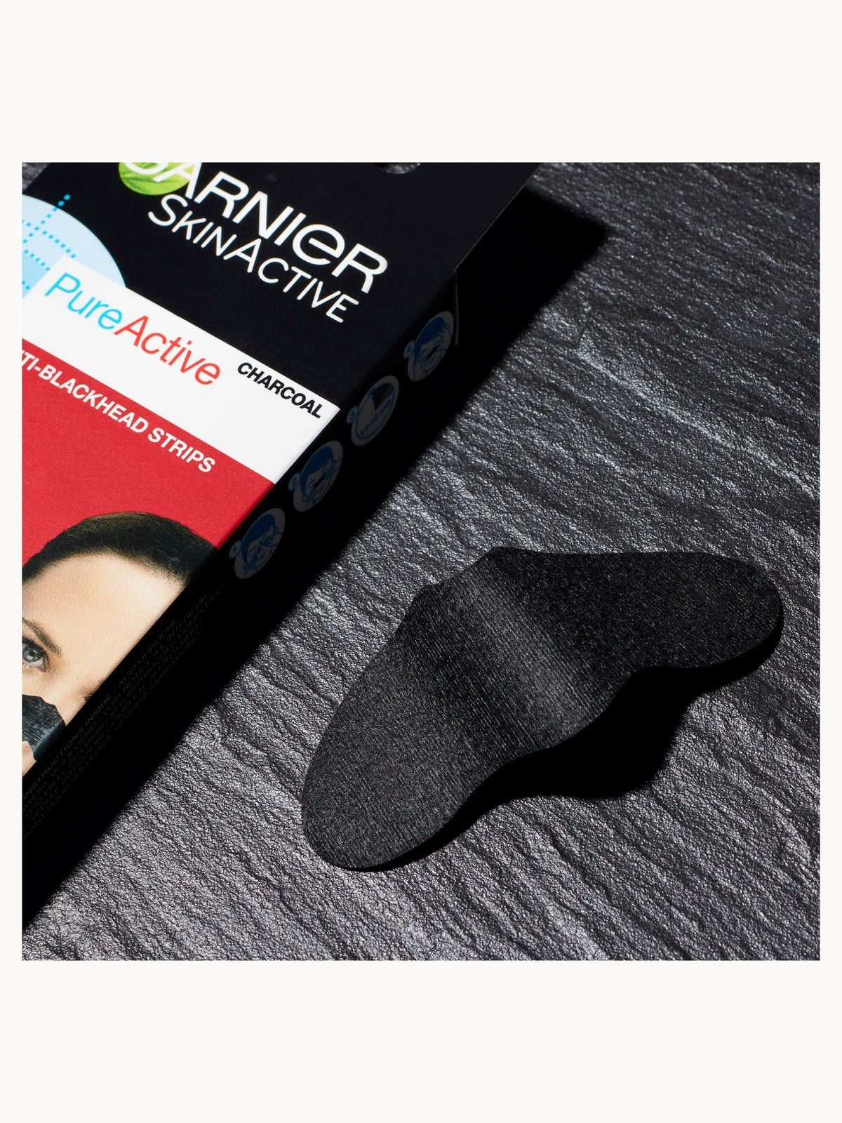 Garnier Pure Active Intensive Anti Blackhead Charcoal Nose Strips 2