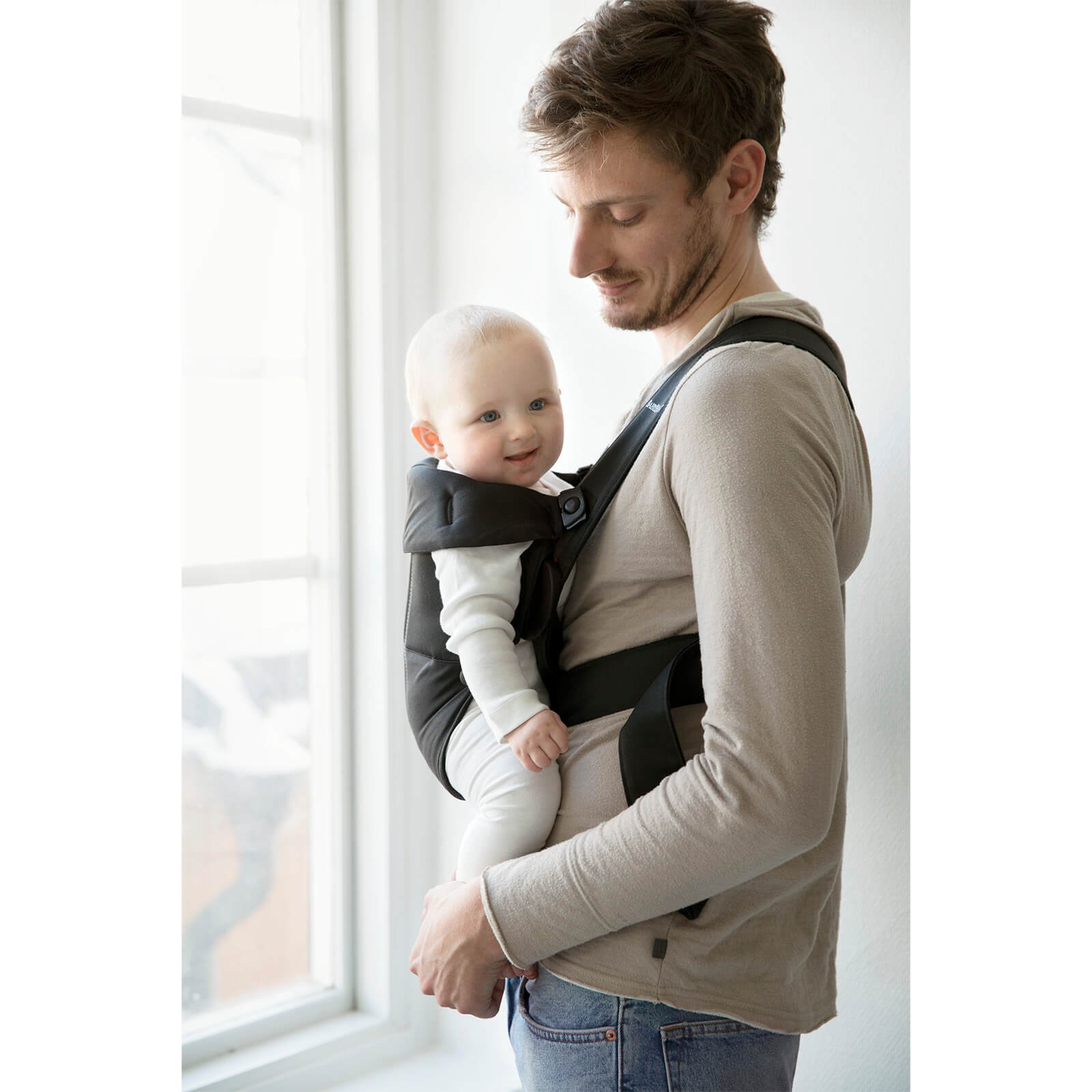 Babybjörn Mini Baby Carrier - Black