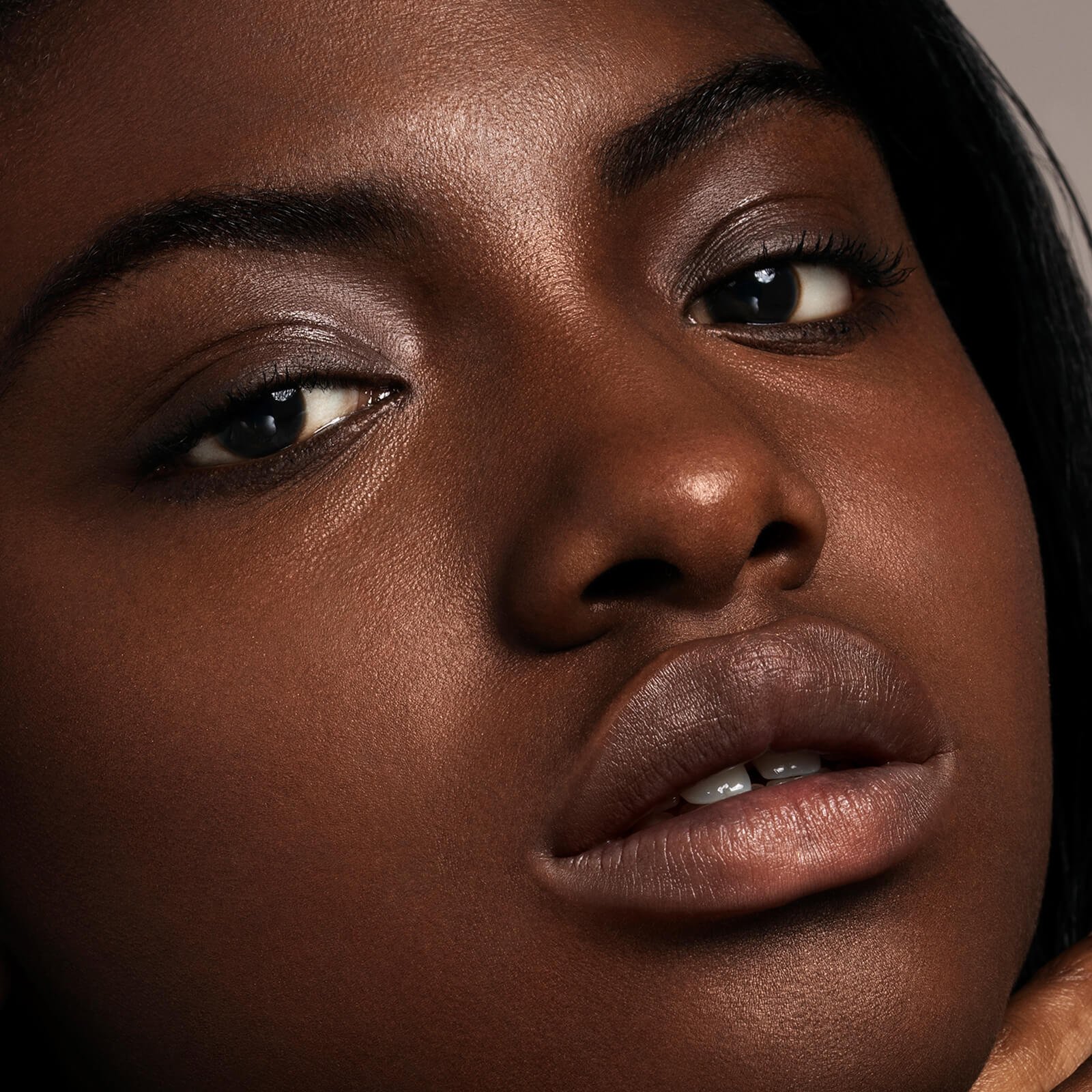 Thumbnail - Ciaté London Extraordinary Radiant Buildable Liquid Foundation 50ml (Various Shades) - 160P Chestnut