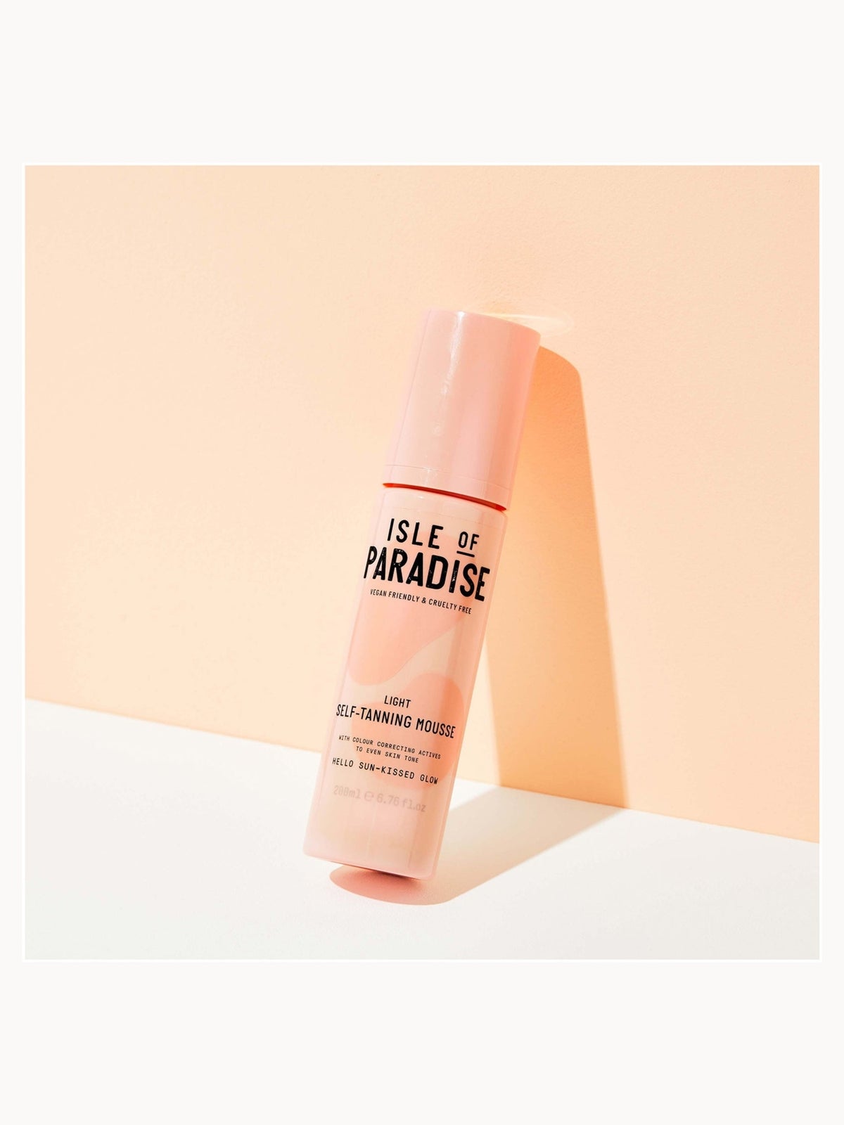 Isle of Paradise Self-Tanning Mousse - Light 200ml 3