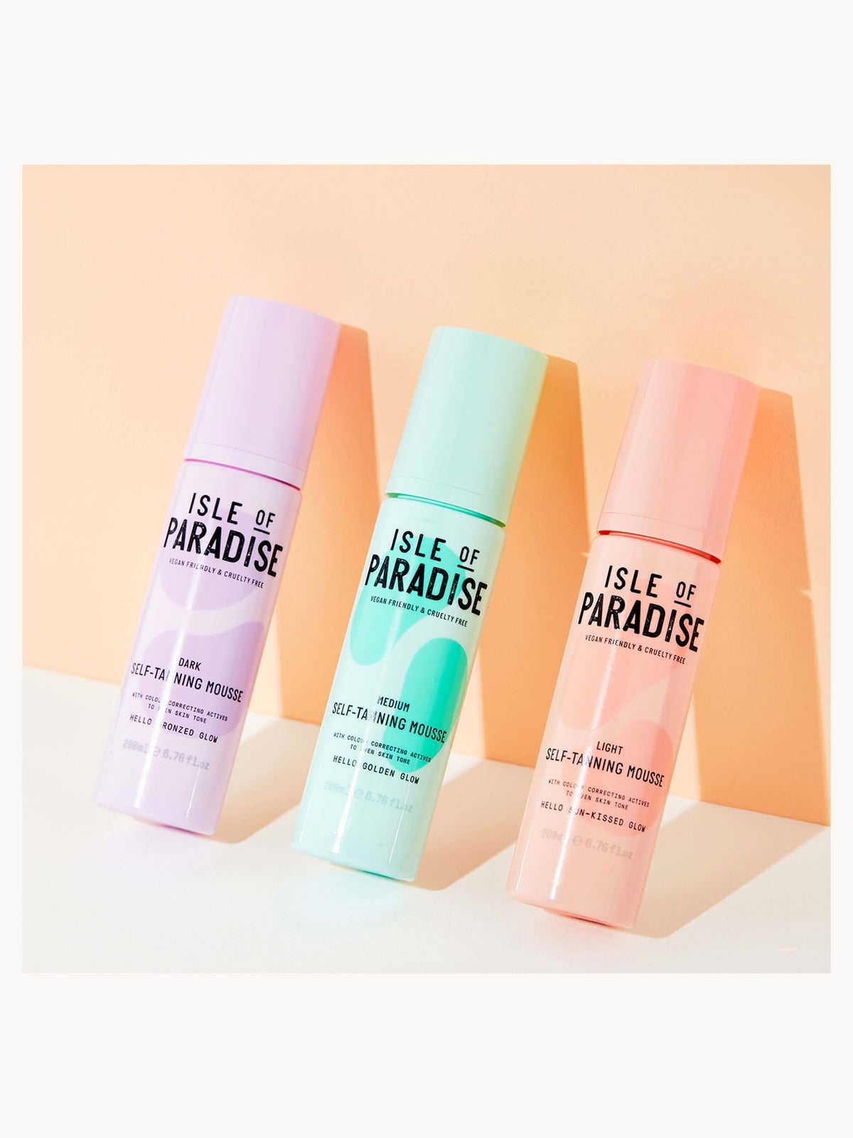 Isle of Paradise Self-Tanning Mousse - Medium 200ml 3