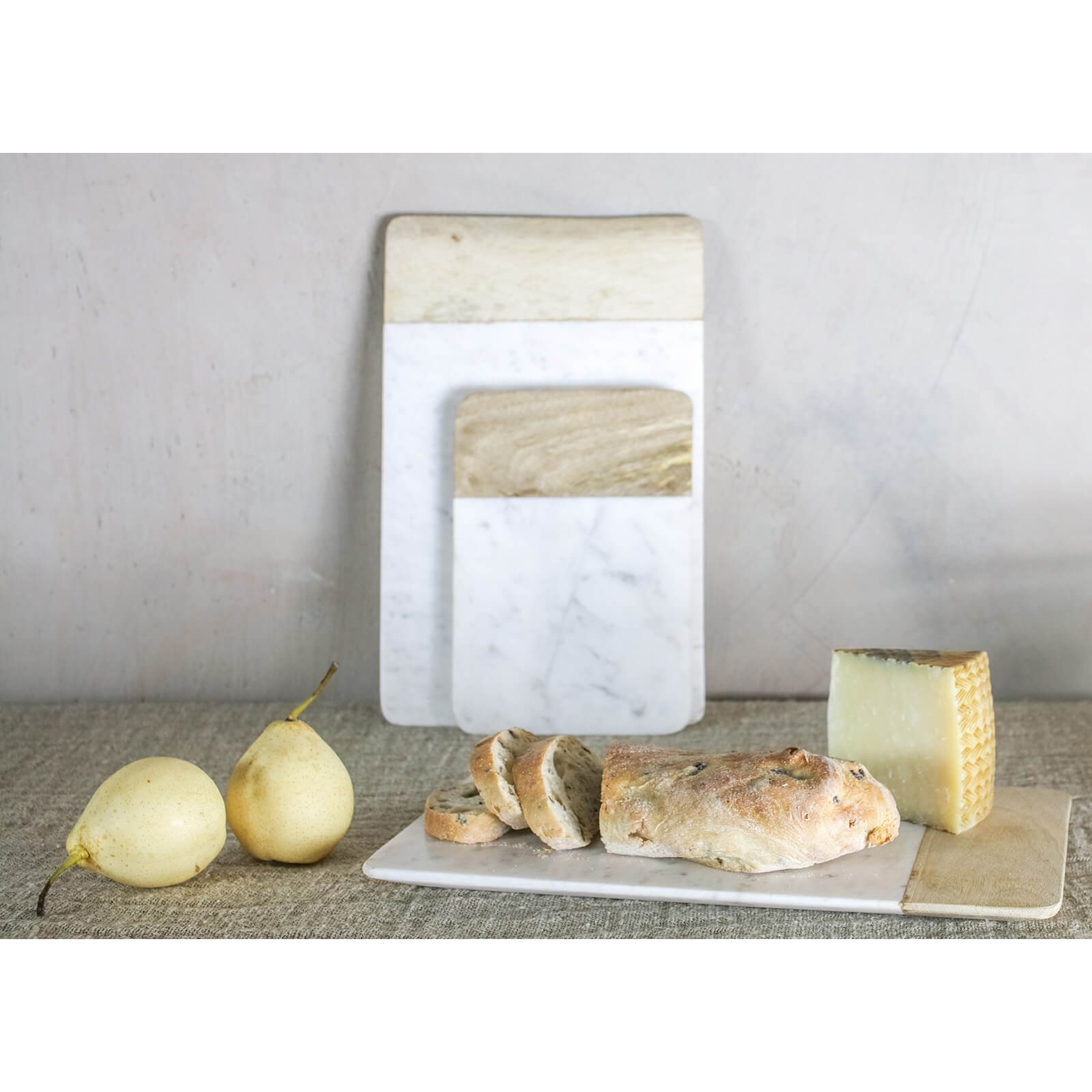 Nkuku - Bwari Langes Marmorbrett & Mangoholz-Servierbrett - Weiß - Klein
