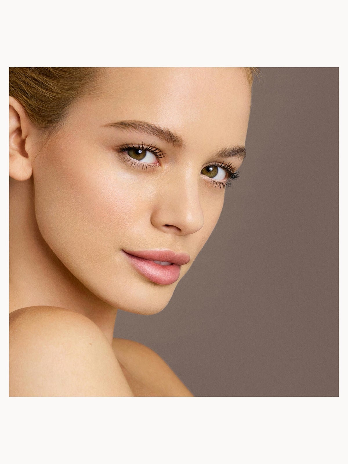 delilah Alibi Fluid Foundation (Various Shades) - Umber 3